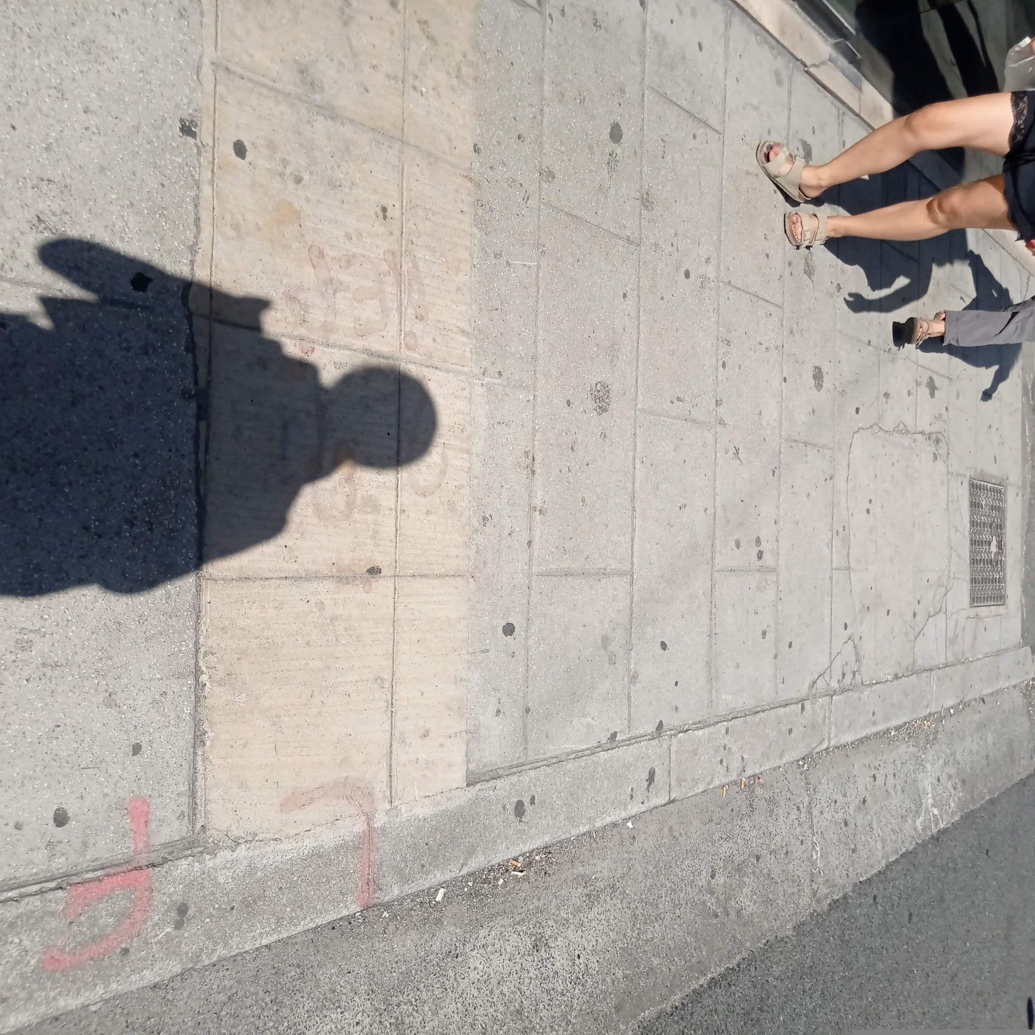 Street view near My Casa, Quartier du Port — © Sanchezbabs (CC BY-SA · Mapillary)