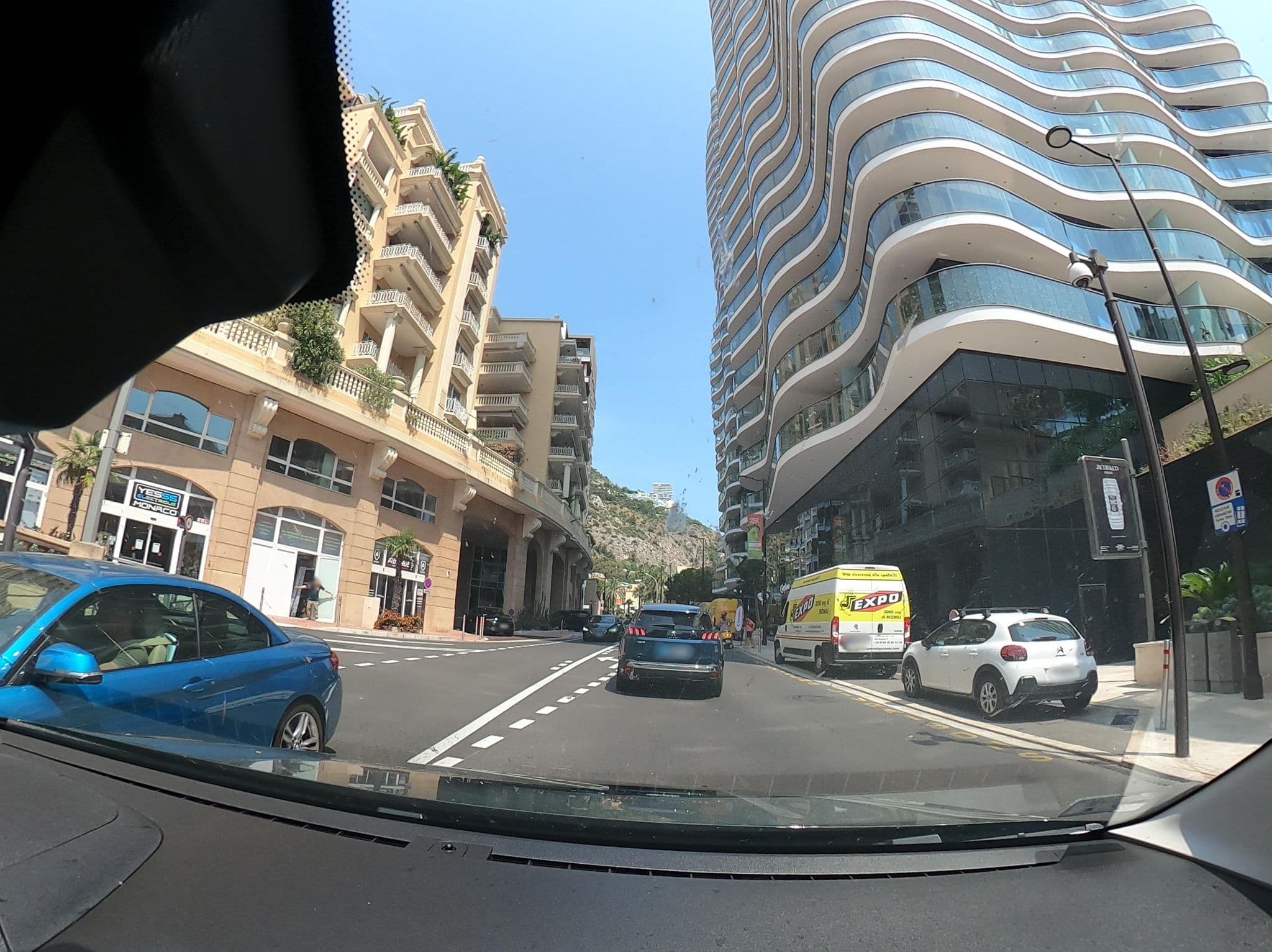 Street view near Fairmont, Beausoleil — © vst (CC BY-SA · Mapillary)