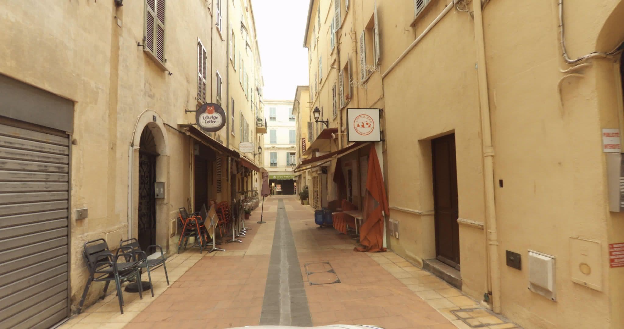 Street view near Hotel Du Musé, Menton — © sogefi (CC BY-SA · Mapillary)