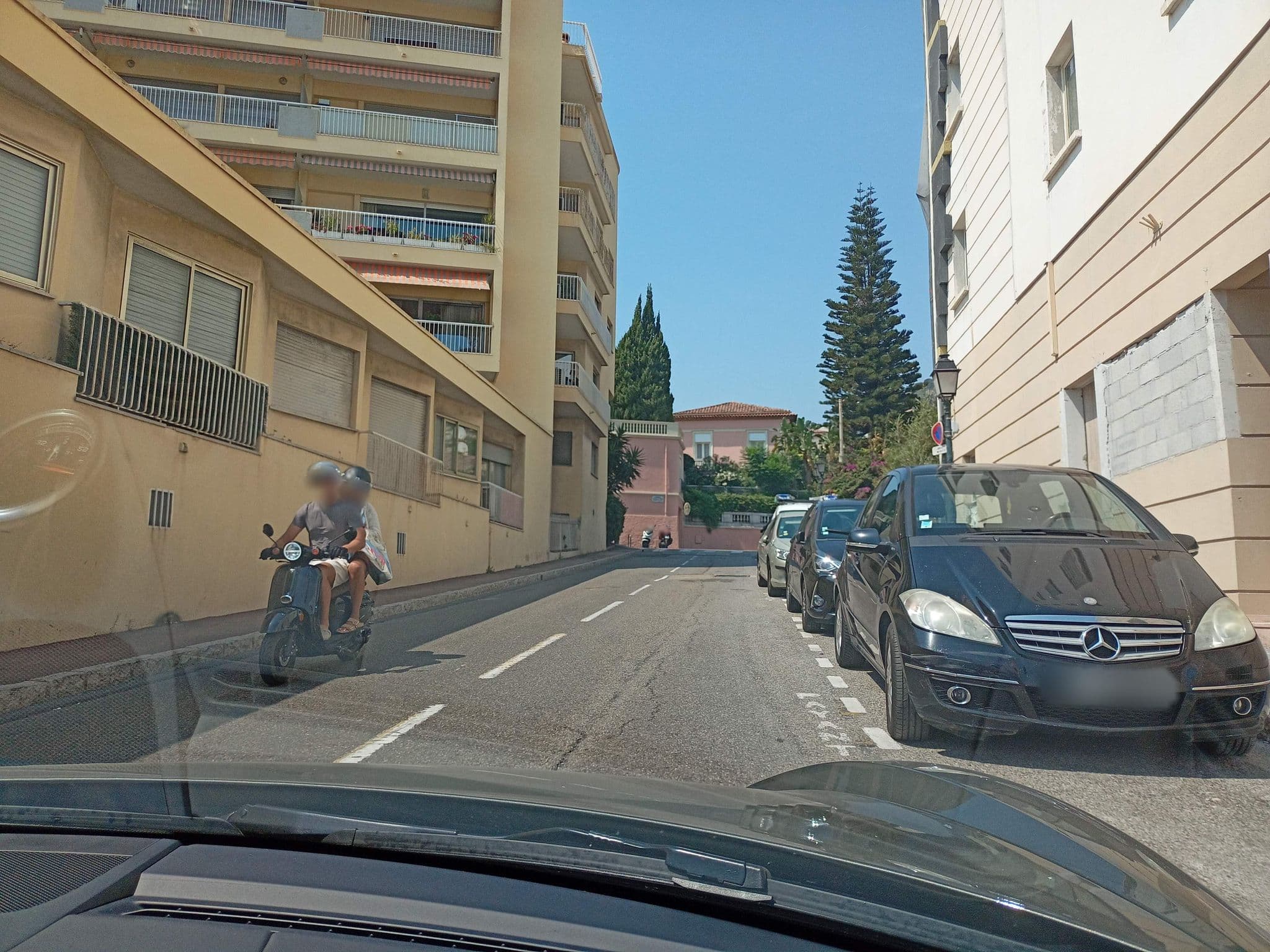 Street view near Hotel Frisia, Beaulieu-sur-Mer — © xdTAGCLAN (CC BY-SA · Mapillary)