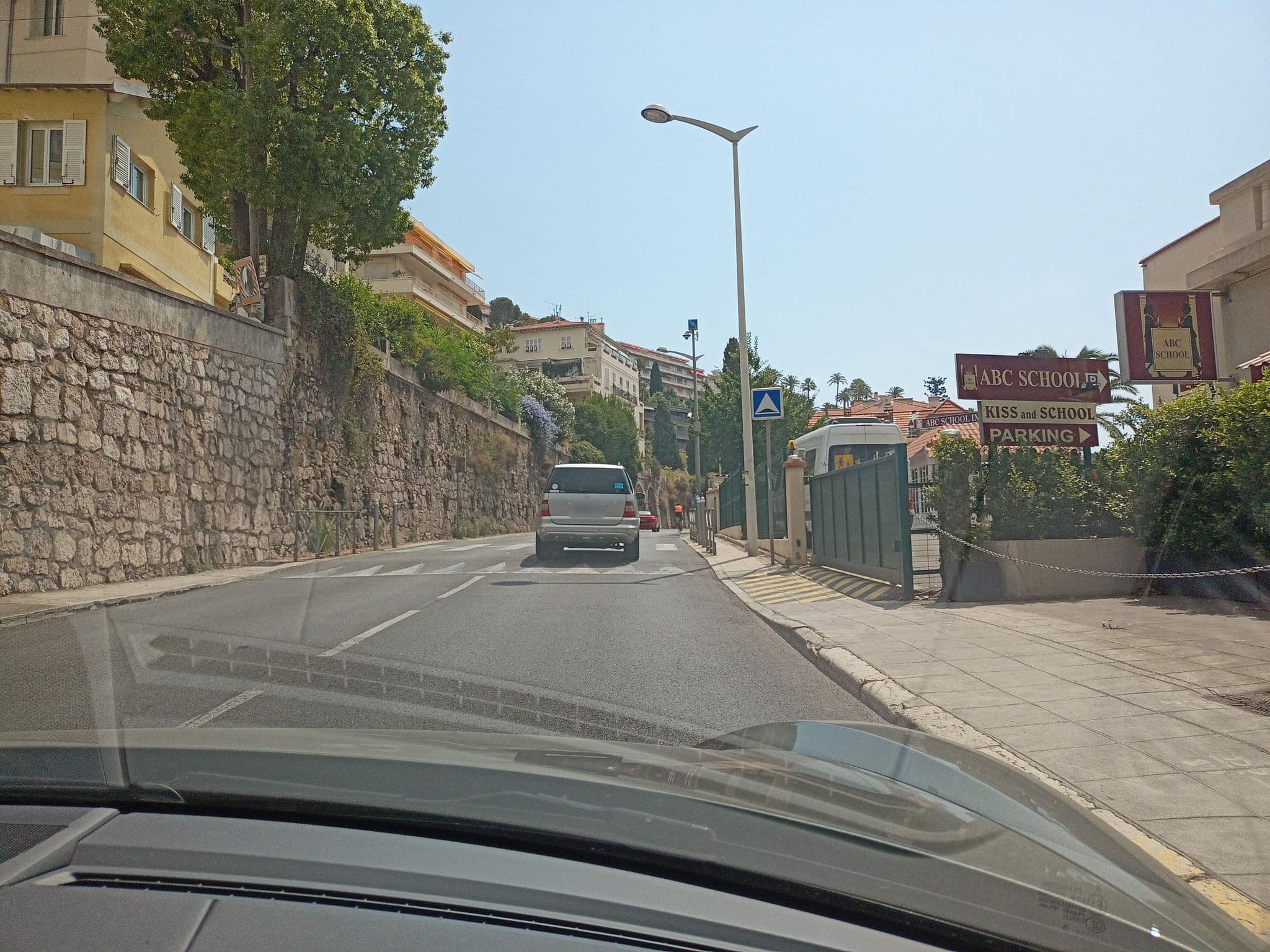 Street view near Chambre Cybelle, Quartier du Port — © xdTAGCLAN (CC BY-SA · Mapillary)
