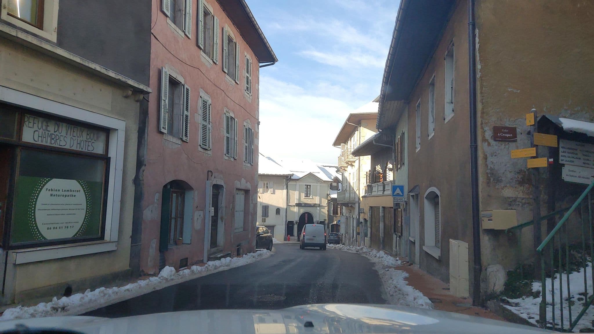 Street view near Refuge du Vieux Bourg, Doussard — © MatthieuF4FNE (CC BY-SA · Mapillary)