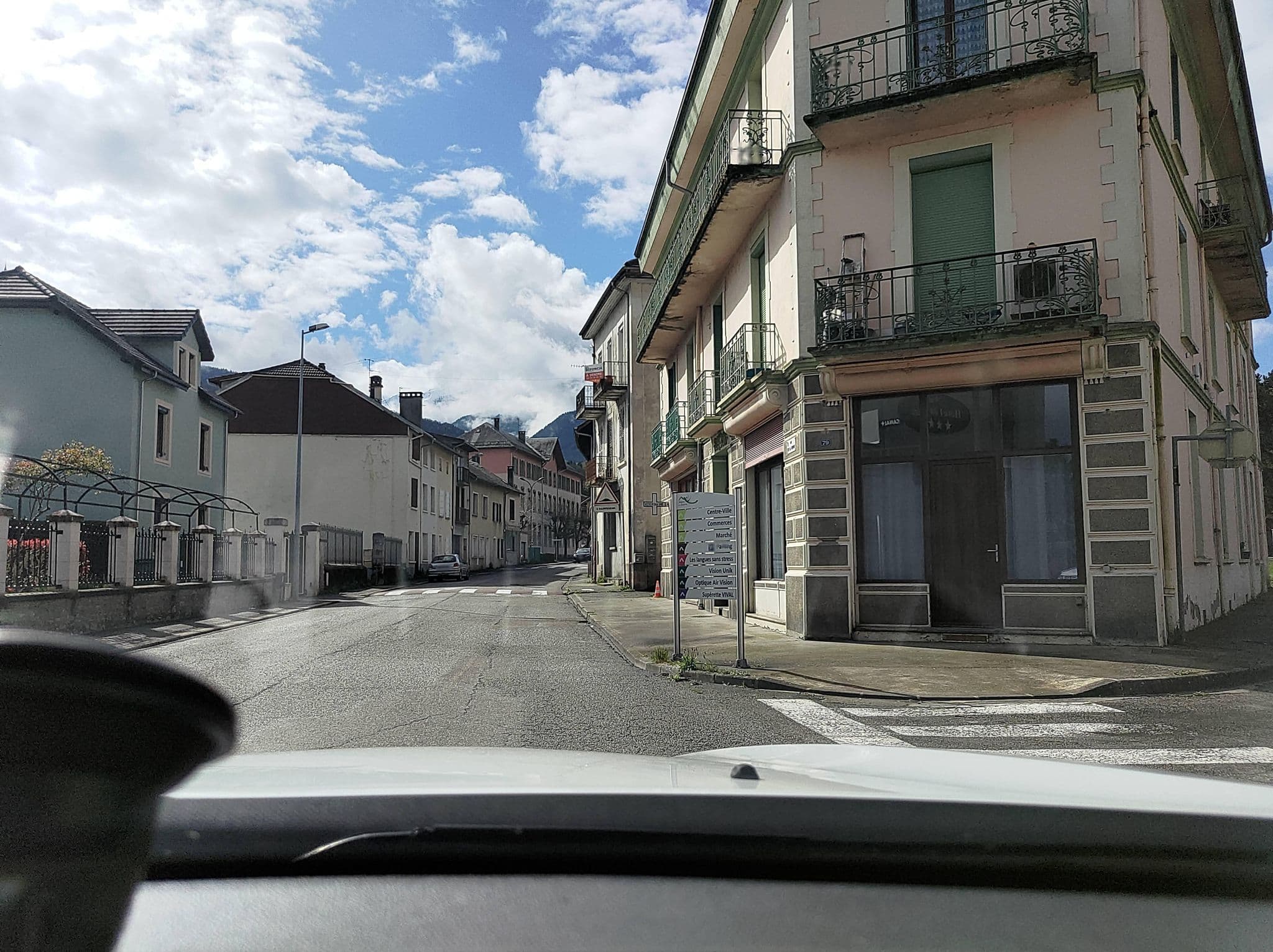 Street view near Hôtel Restaurant du Parc, La Rochette — © MatthieuF4FNE (CC BY-SA · Mapillary)