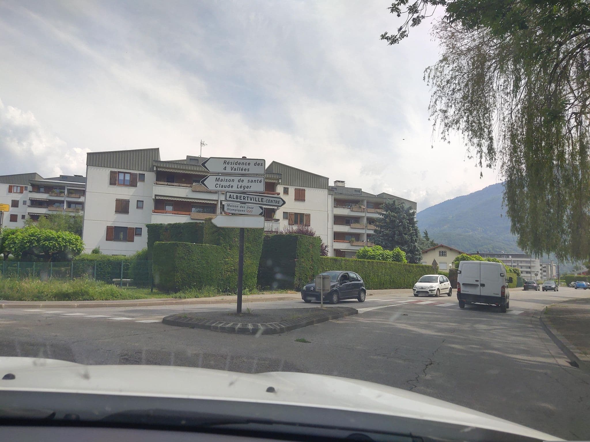 Street view near Secim, Grignon — © MatthieuF4FNE (CC BY-SA · Mapillary)