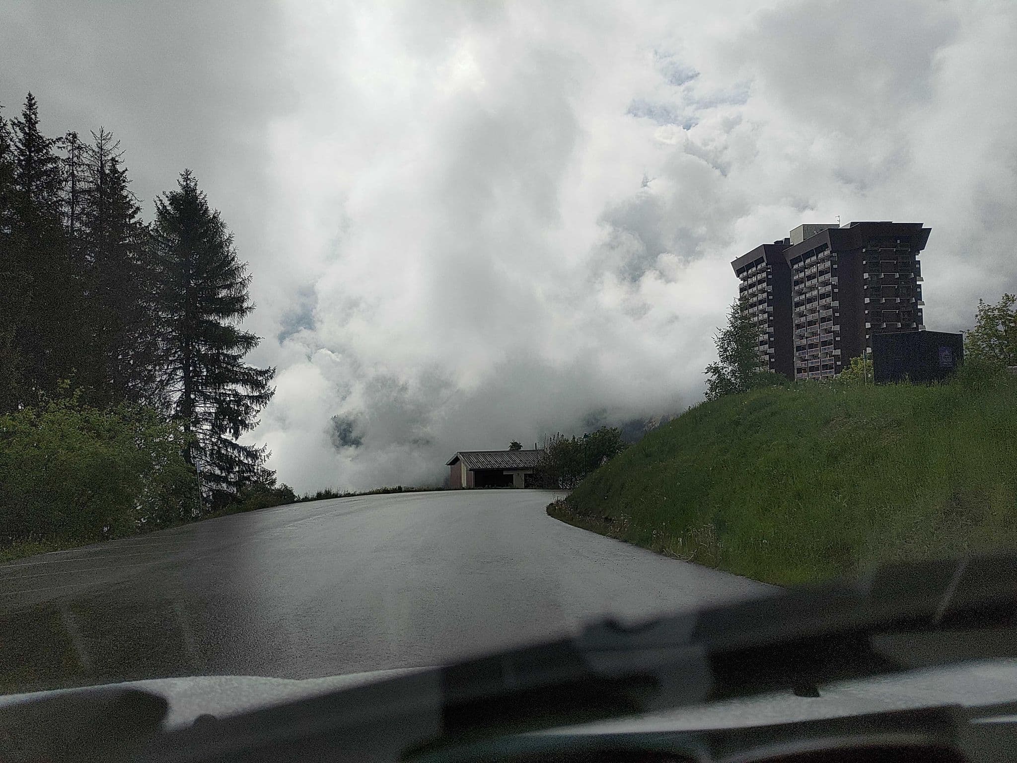 Street view near Résidence Goélia 'les Terrasses du Corbier, Saint-Jean-de-Maurienne — © MatthieuF4FNE (CC BY-SA · Mapillary)