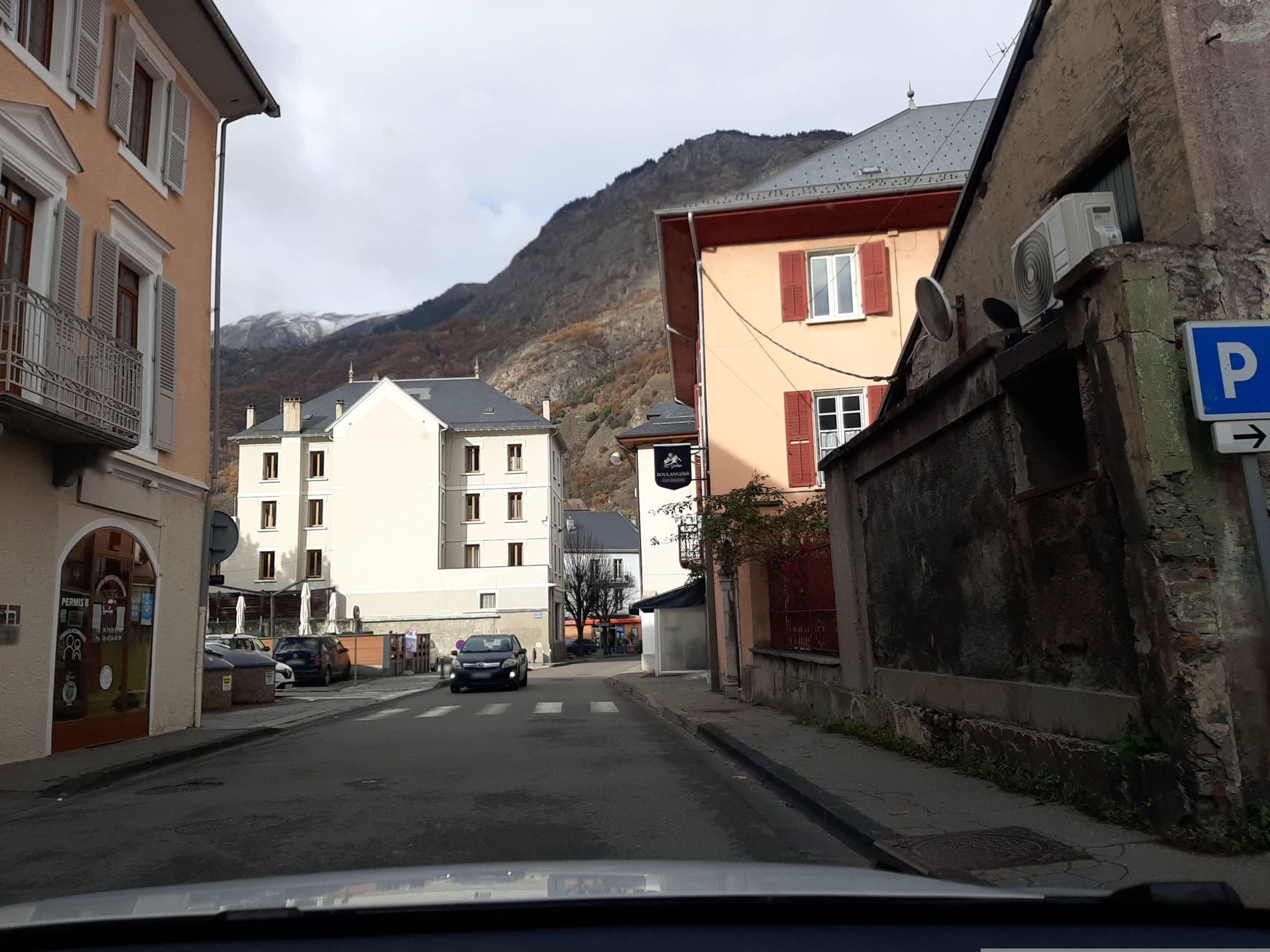 Street view near Denis Philippe, Saint-Jean-de-Maurienne — © alexmodesto73 (CC BY-SA · Mapillary)