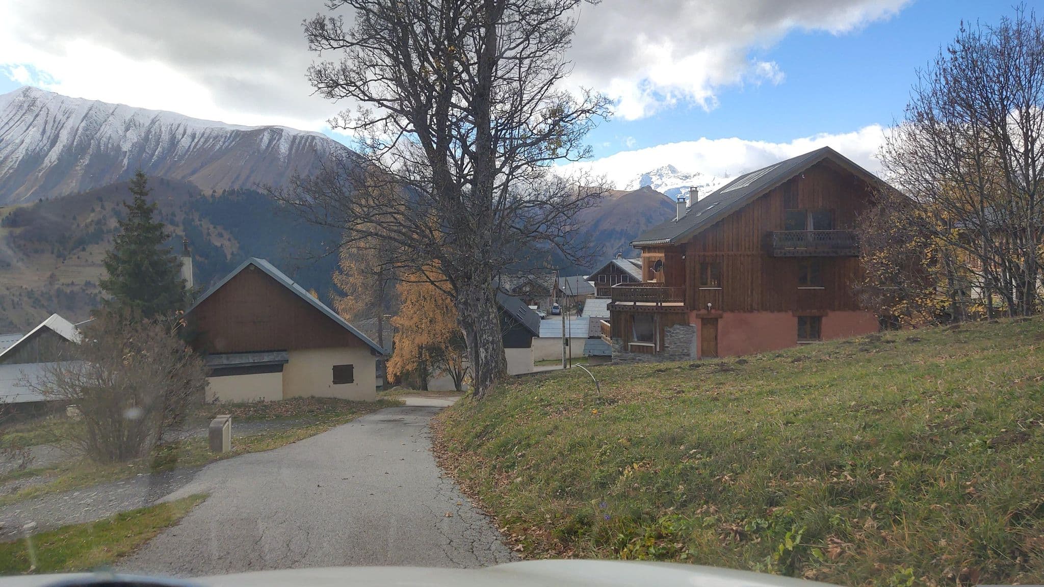 Street view near Aroeven "Pierre au Fée", Villargondran — © MatthieuF4FNE (CC BY-SA · Mapillary)
