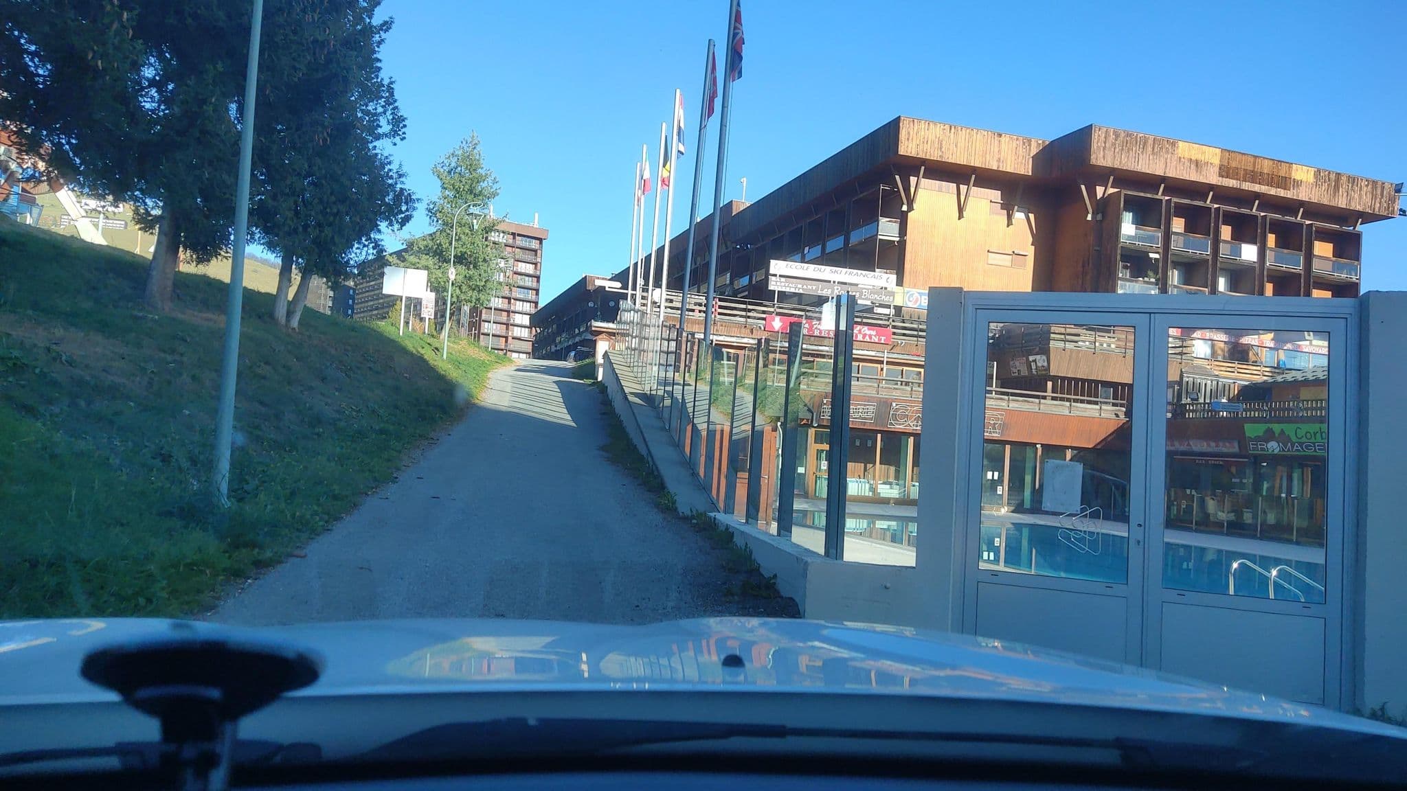 Street view near Appartement Vostock, Saint-Jean-de-Maurienne — © MatthieuF4FNE (CC BY-SA · Mapillary)