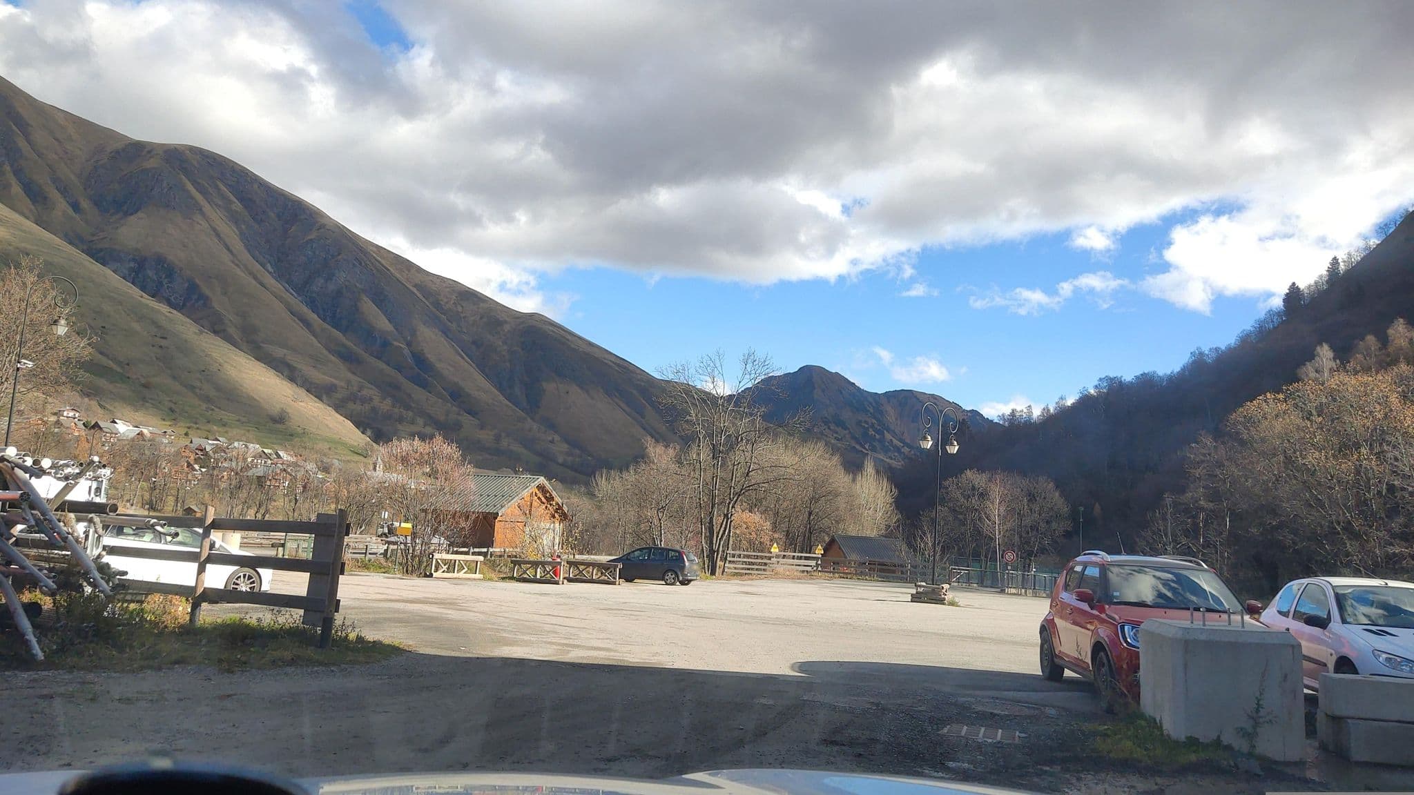 Street view near Hôtel la Balme, Saint-Jean-de-Maurienne — © MatthieuF4FNE (CC BY-SA · Mapillary)