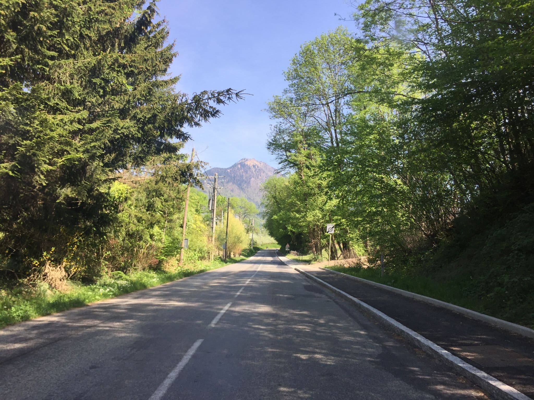 Street view near Le Domaine du Grand Cellier Chambres d'hôtes en Savoie, Frontenex — © pgiraud (CC BY-SA · Mapillary)