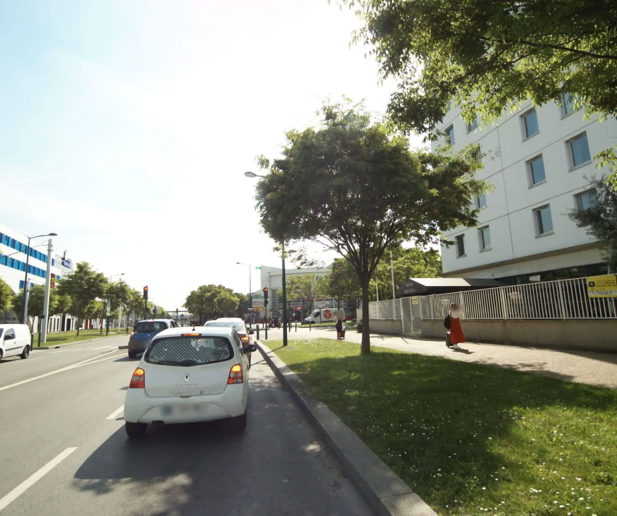Street view near Ibis styles, Gennevilliers — © sogefi (CC BY-SA · Mapillary)