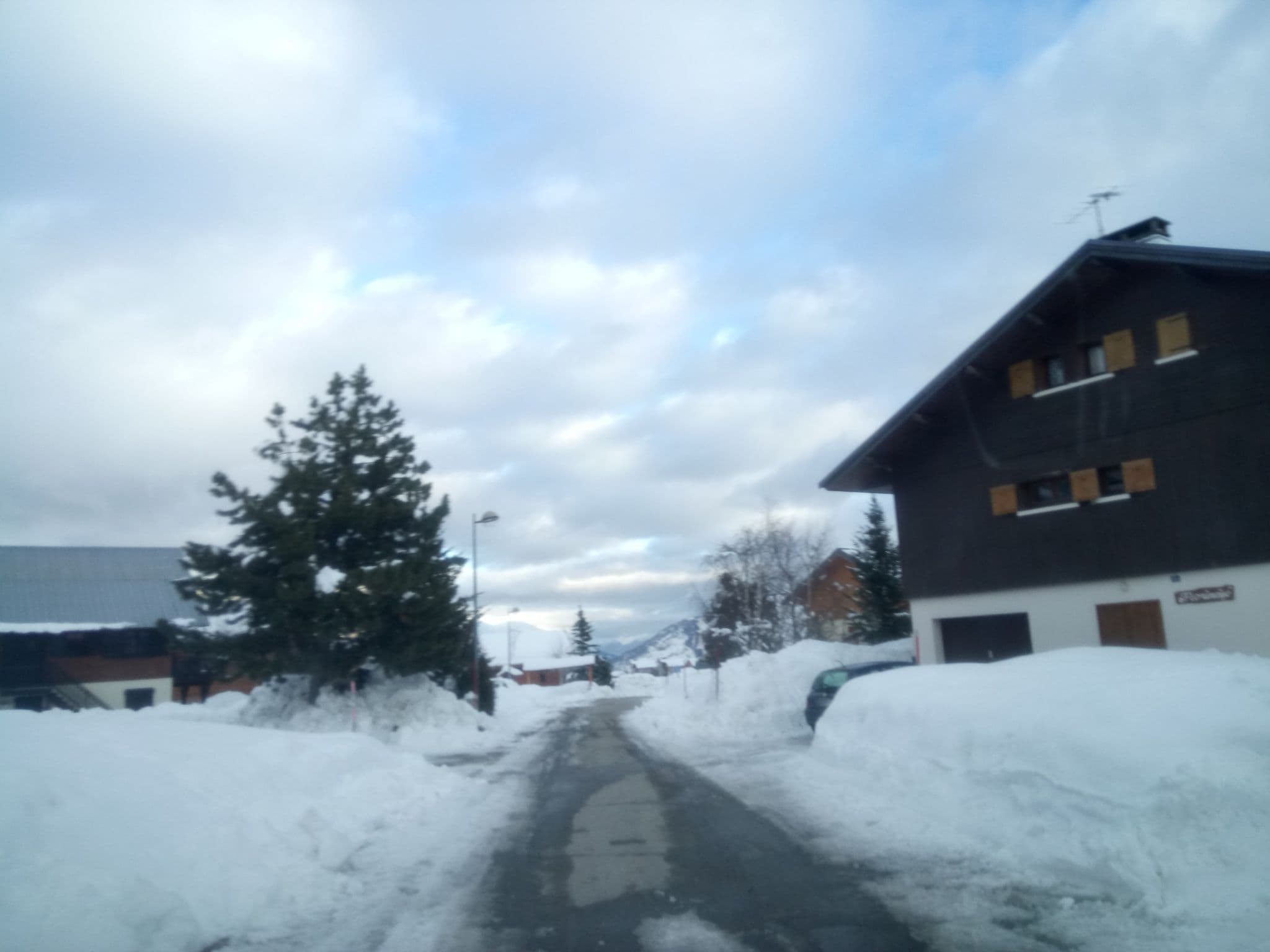 Street view near chalet le loup blanc, Saint-Jean-de-Maurienne — © alexmodesto73 (CC BY-SA · Mapillary)