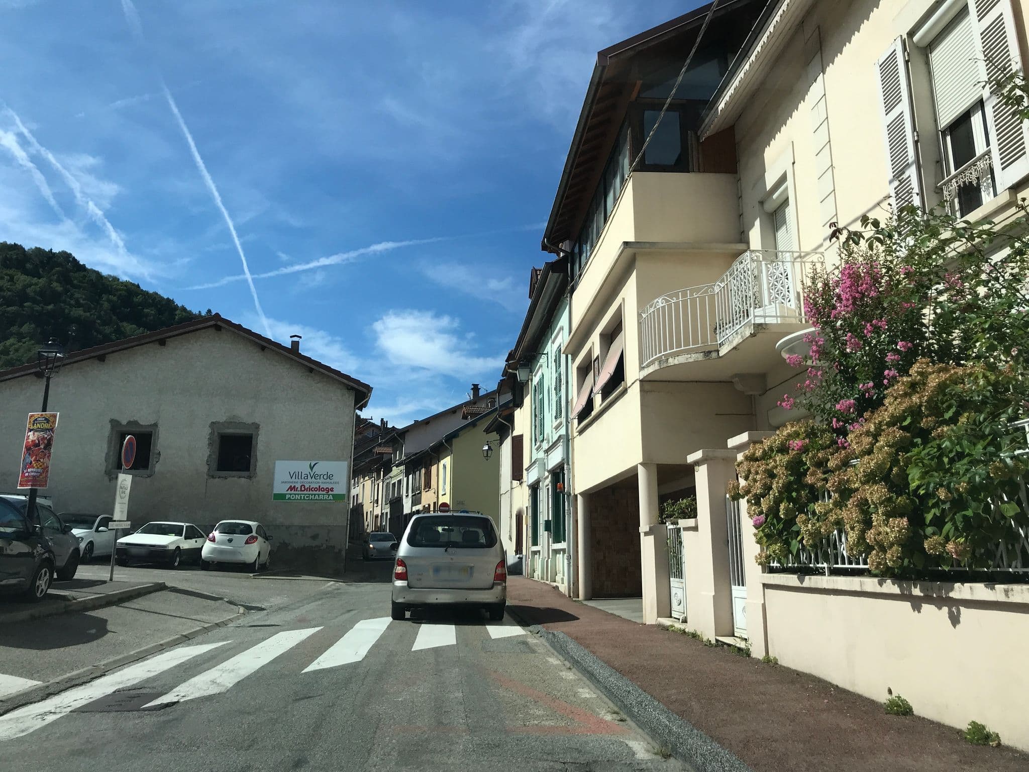 Street view near Fondation Caisse d'Epargne, Allevard — © pgiraud (CC BY-SA · Mapillary)