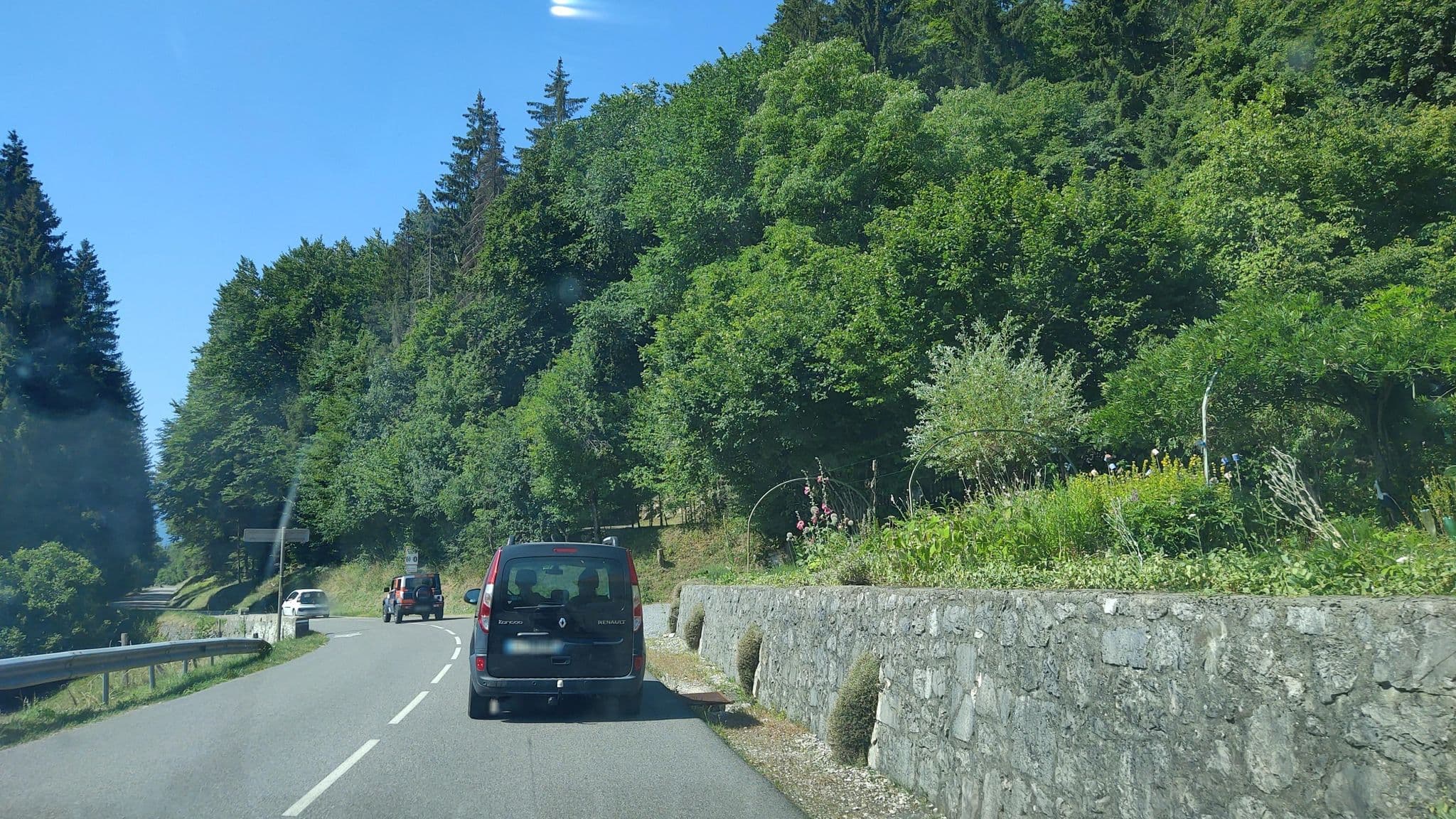Street view near La biolette, Gruffy — © MatthieuF4FNE (CC BY-SA · Mapillary)