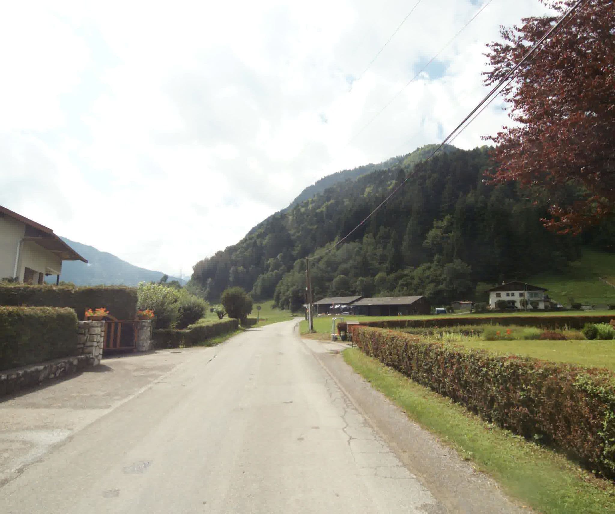 Street view near Le Clos Zenon, Thônes — © sogefi (CC BY-SA · Mapillary)