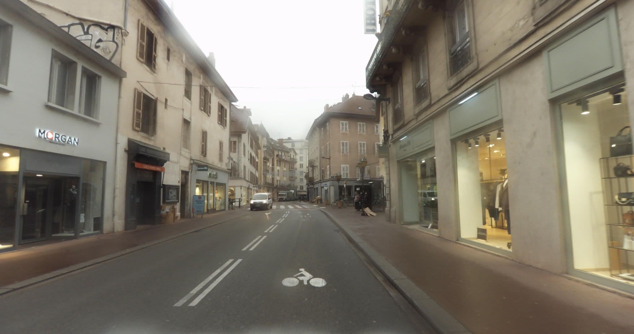 Street view near L'atout charme, Annecy — © sogefi (CC BY-SA · Mapillary)