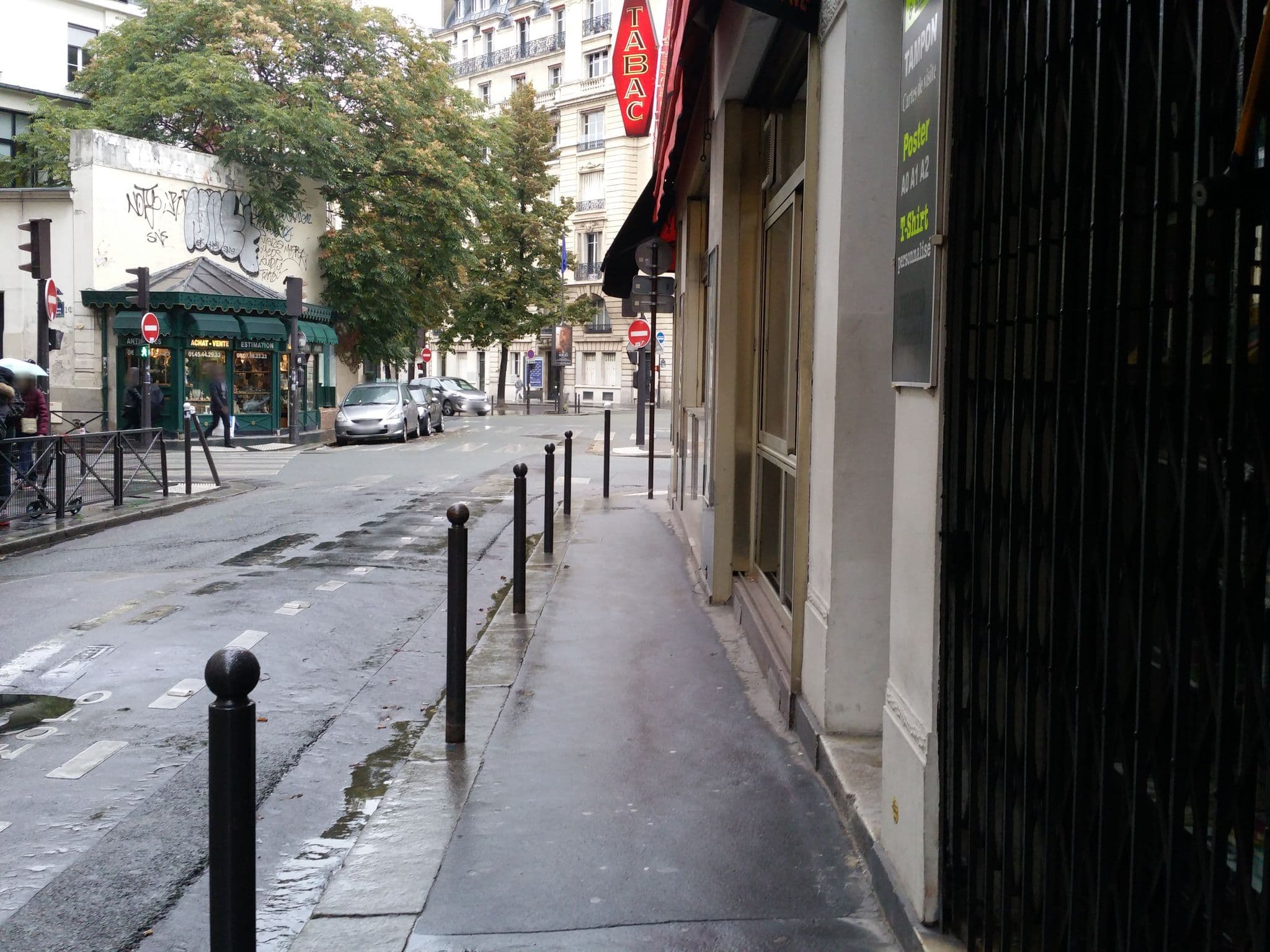 Street view near Stanislas, Paris 06 Luxembourg — © shlublu (CC BY-SA · Mapillary)