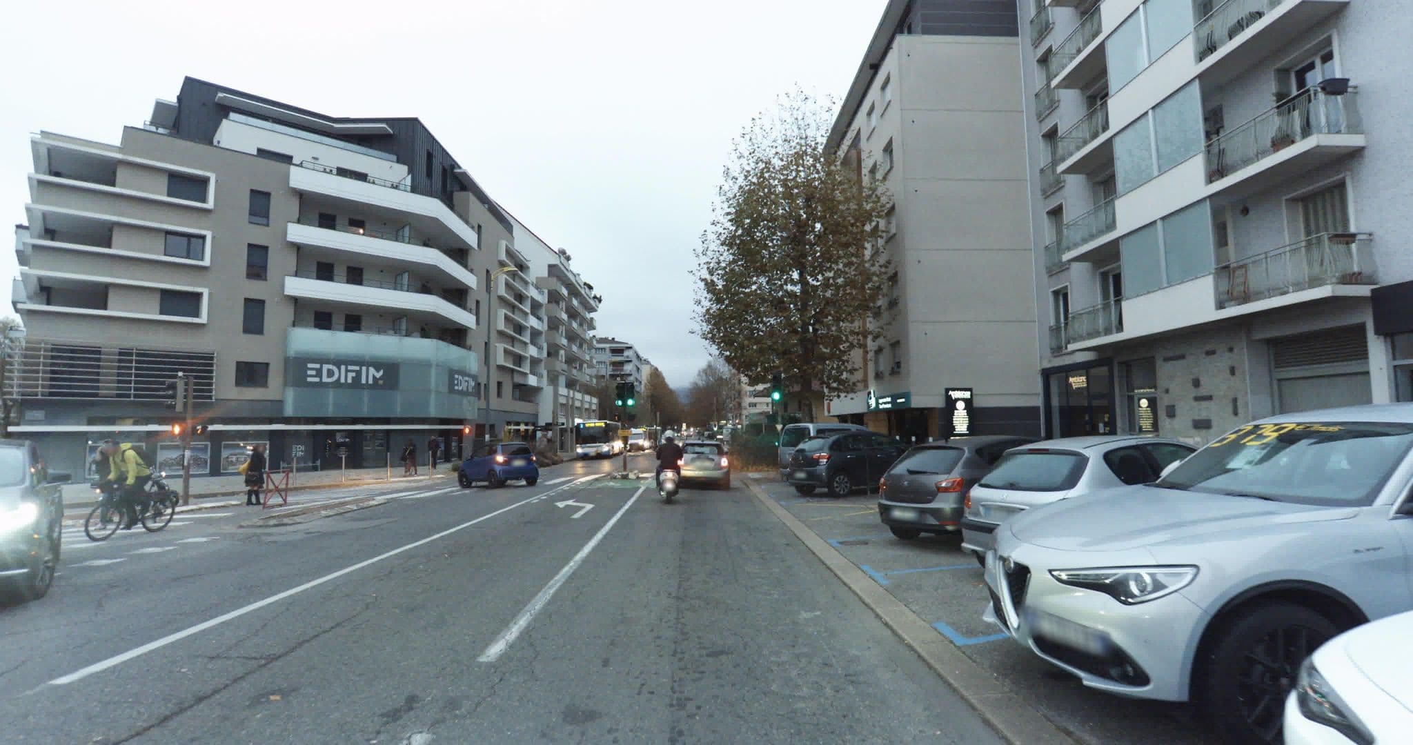 Street view near Annecy Booking, Cran-Gevrier — © sogefi (CC BY-SA · Mapillary)