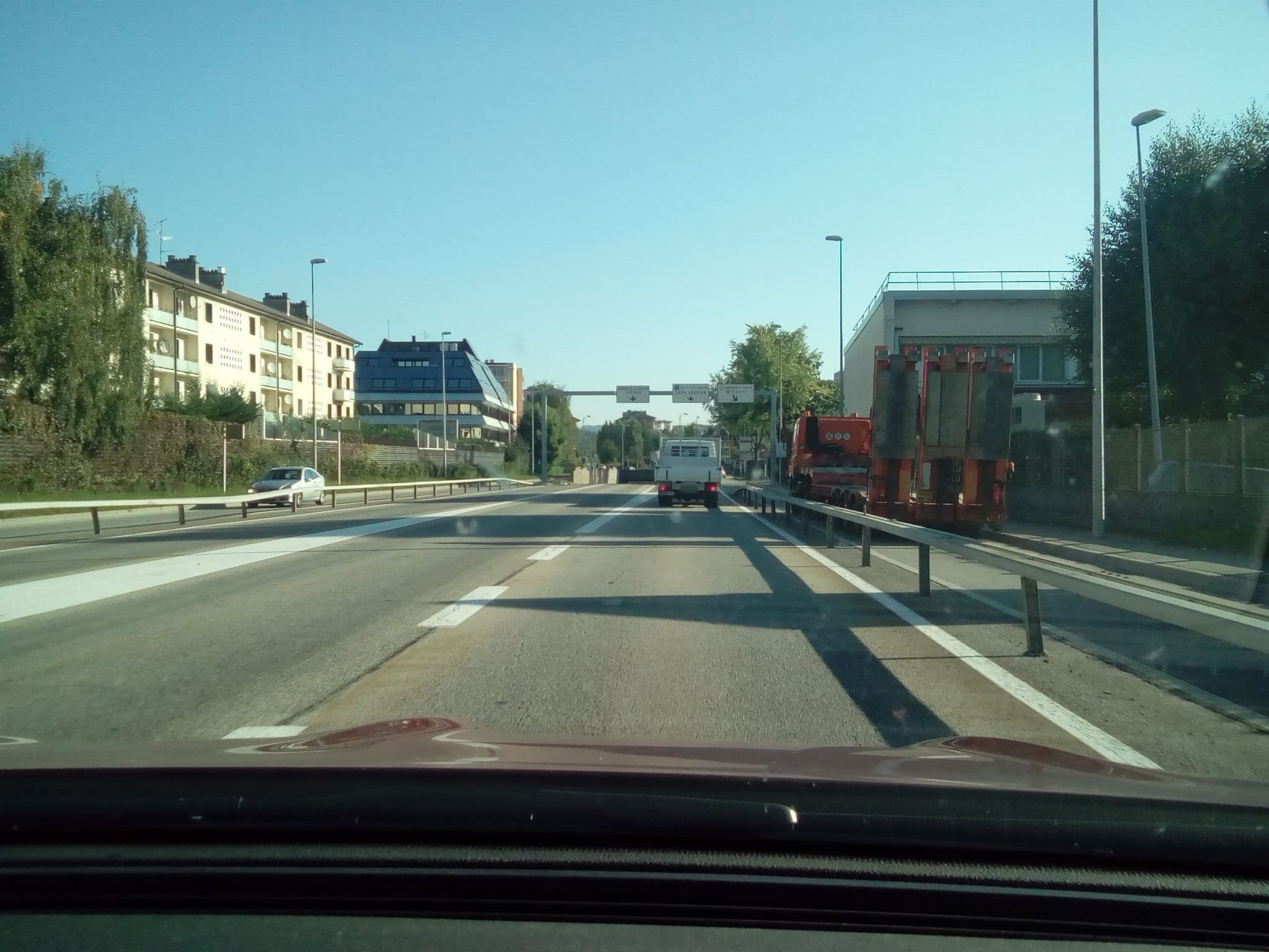 Street view near Le Lotus, Cran-Gevrier — © siddhartha69 (CC BY-SA · Mapillary)