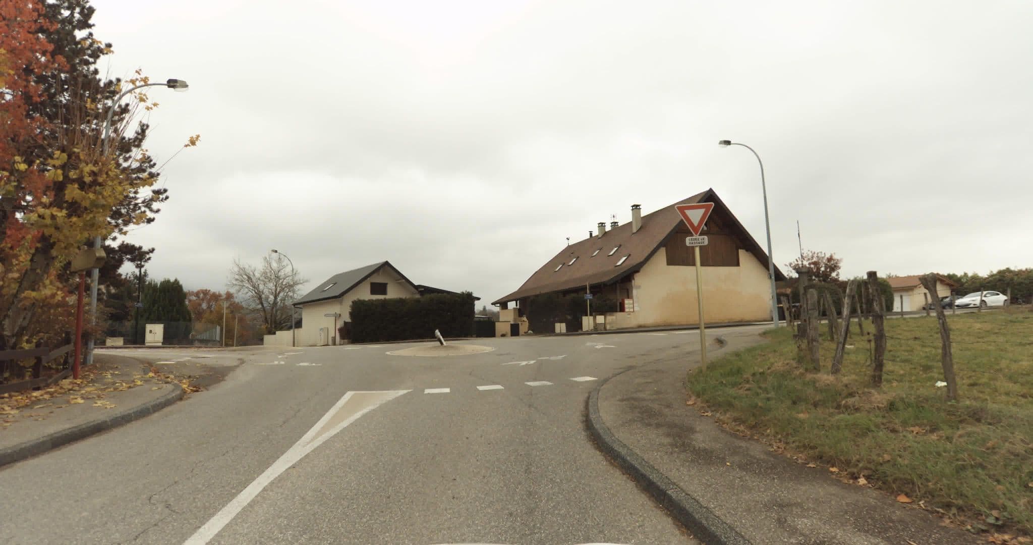 Street view near La Ferme de Chateauvieux, Seynod — © sogefi (CC BY-SA · Mapillary)