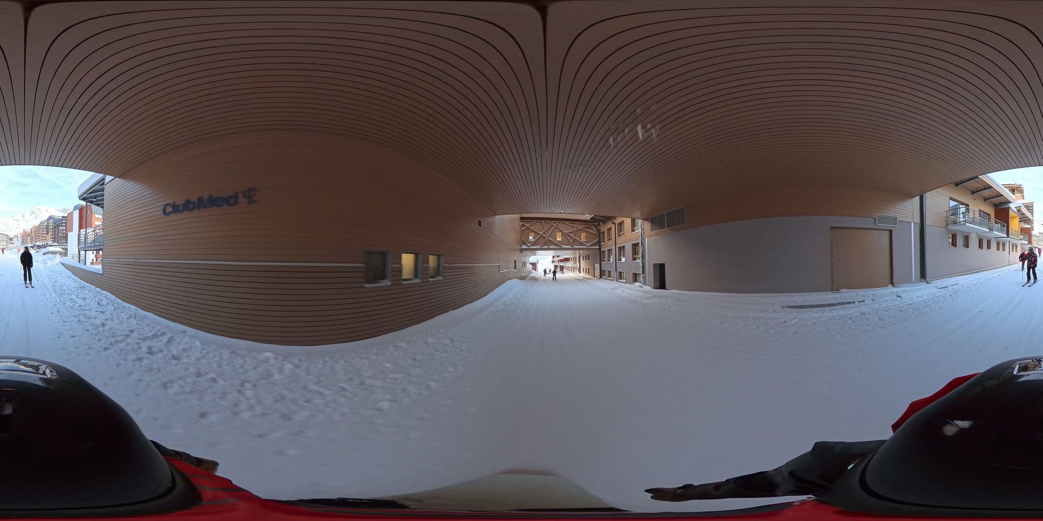 Street view near Chambre 851C, Val Thorens — © MattWithHuskies (CC BY-SA · Mapillary)