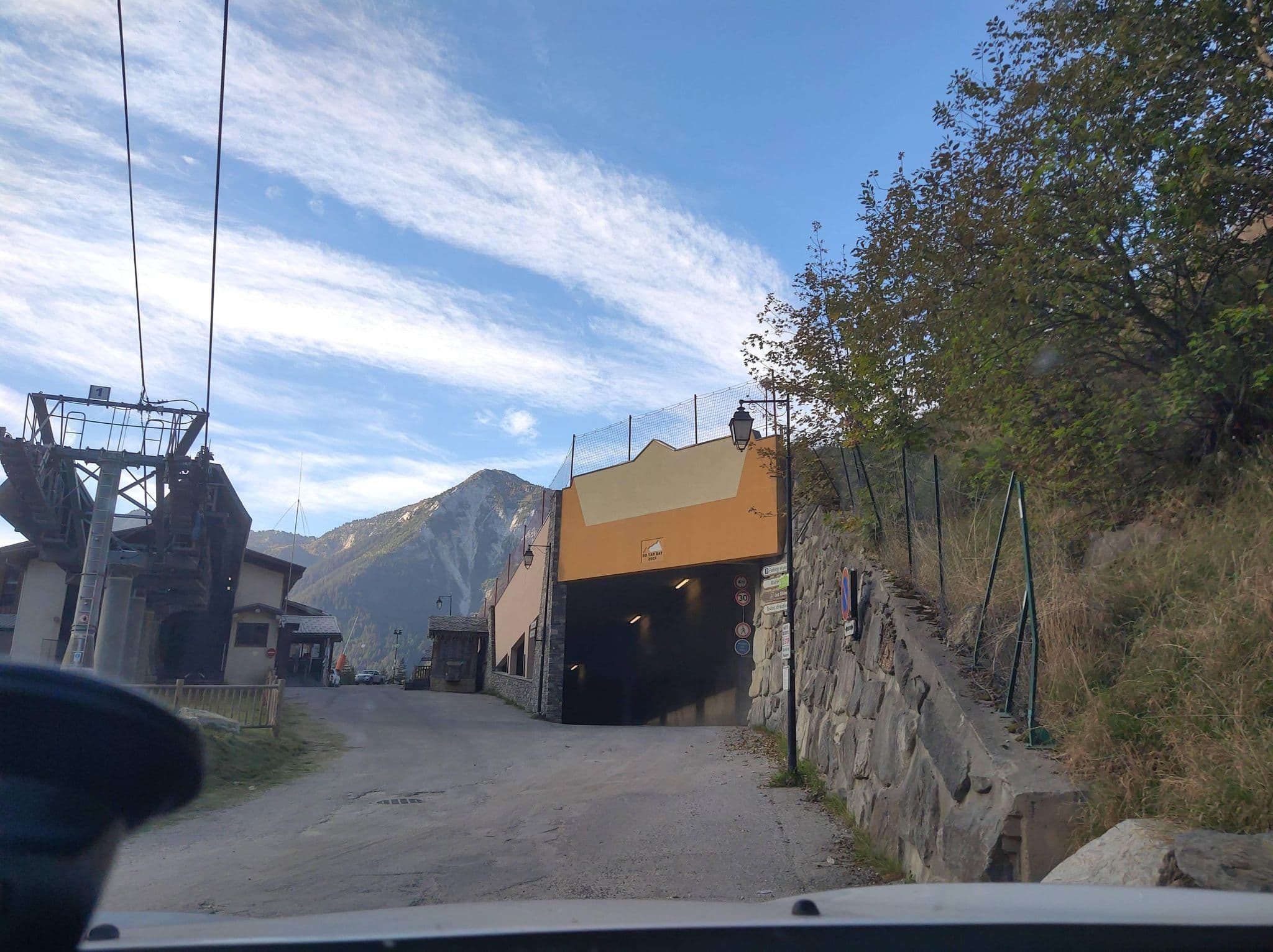 Street view near Les Balcons Étoilés, Bozel — © MatthieuF4FNE (CC BY-SA · Mapillary)