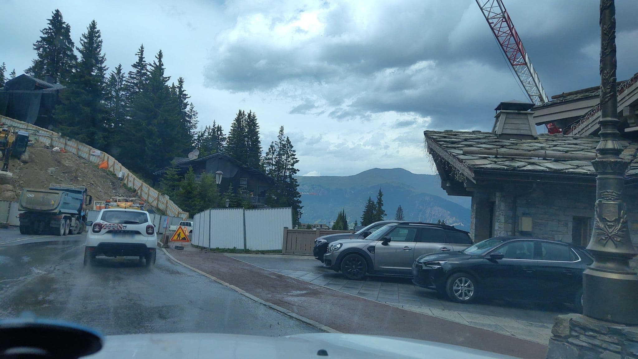 Street view near Hotel Le K2 Palace Courchevel, Courchevel — © MatthieuF4FNE (CC BY-SA · Mapillary)