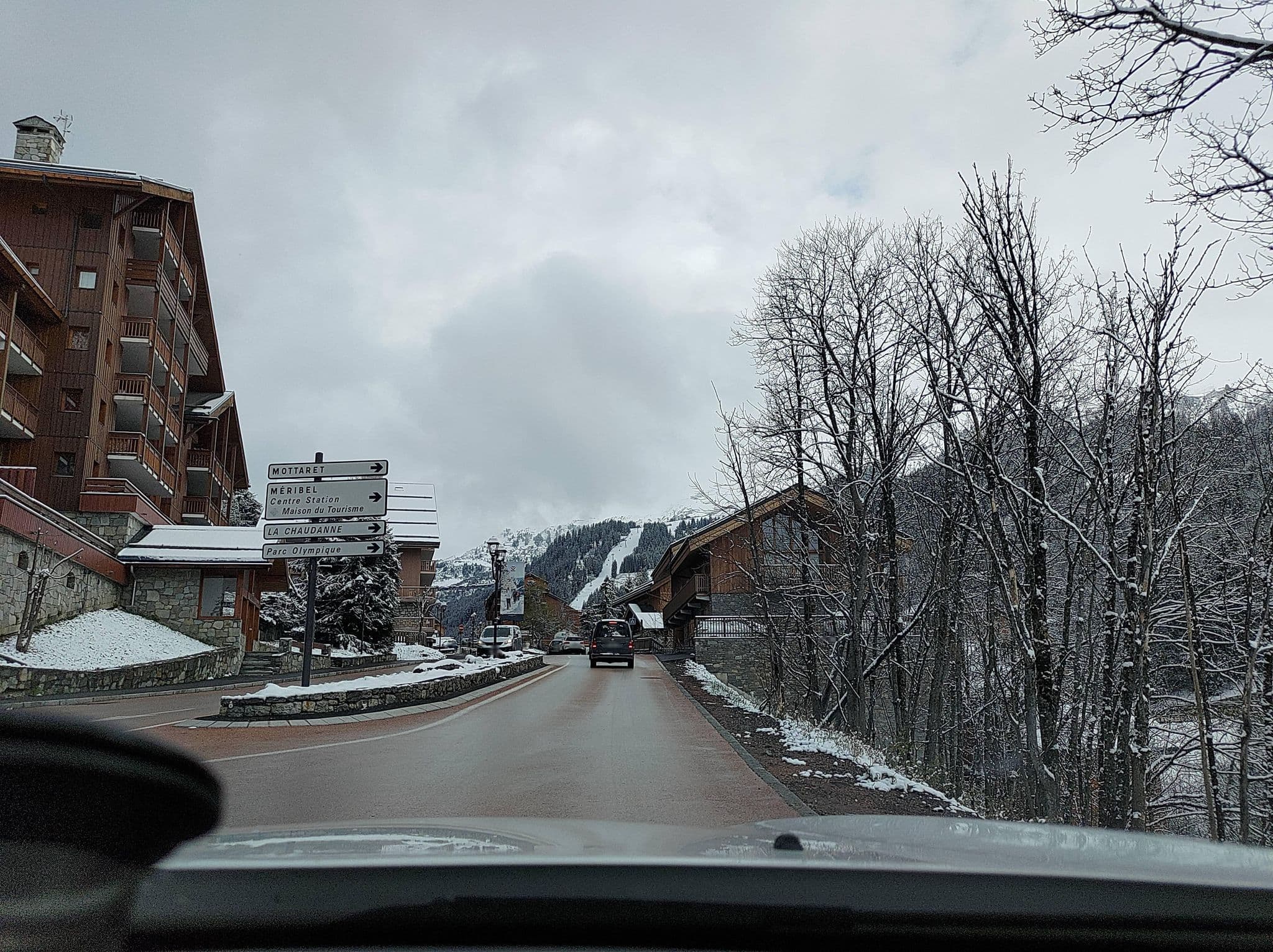 Street view near Chalet Eleonor, Méribel — © MatthieuF4FNE (CC BY-SA · Mapillary)