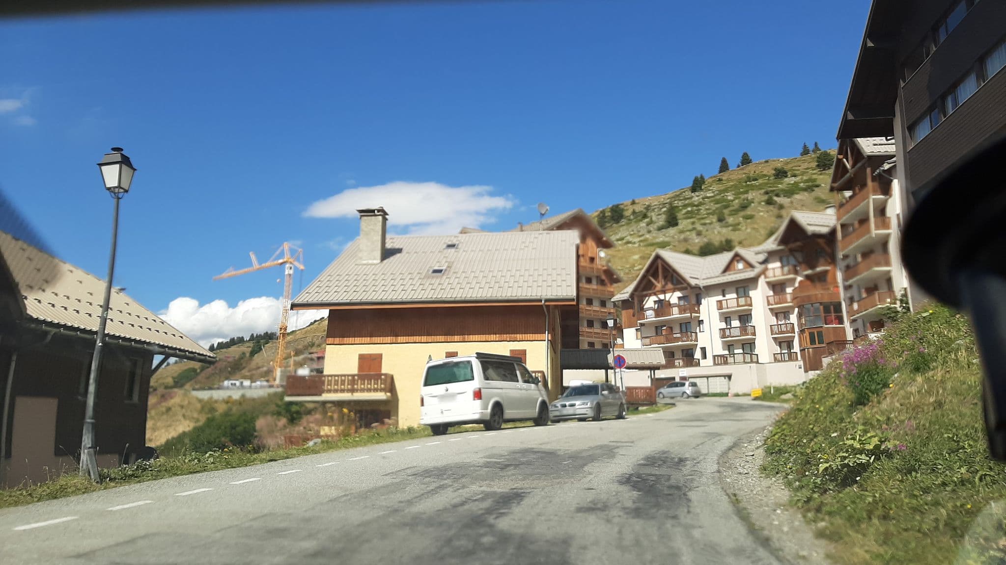 Street view near Intersoc le Junior, Valloire — © alexmodesto73 (CC BY-SA · Mapillary)