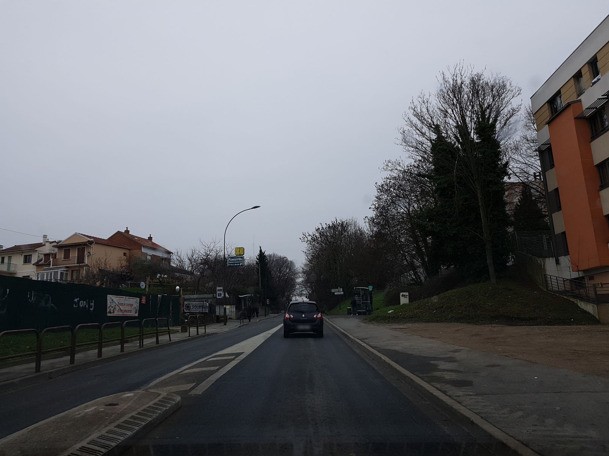 Street view near Villa Bellagio Villejuif, Cachan — © fgouget (CC BY-SA · Mapillary)