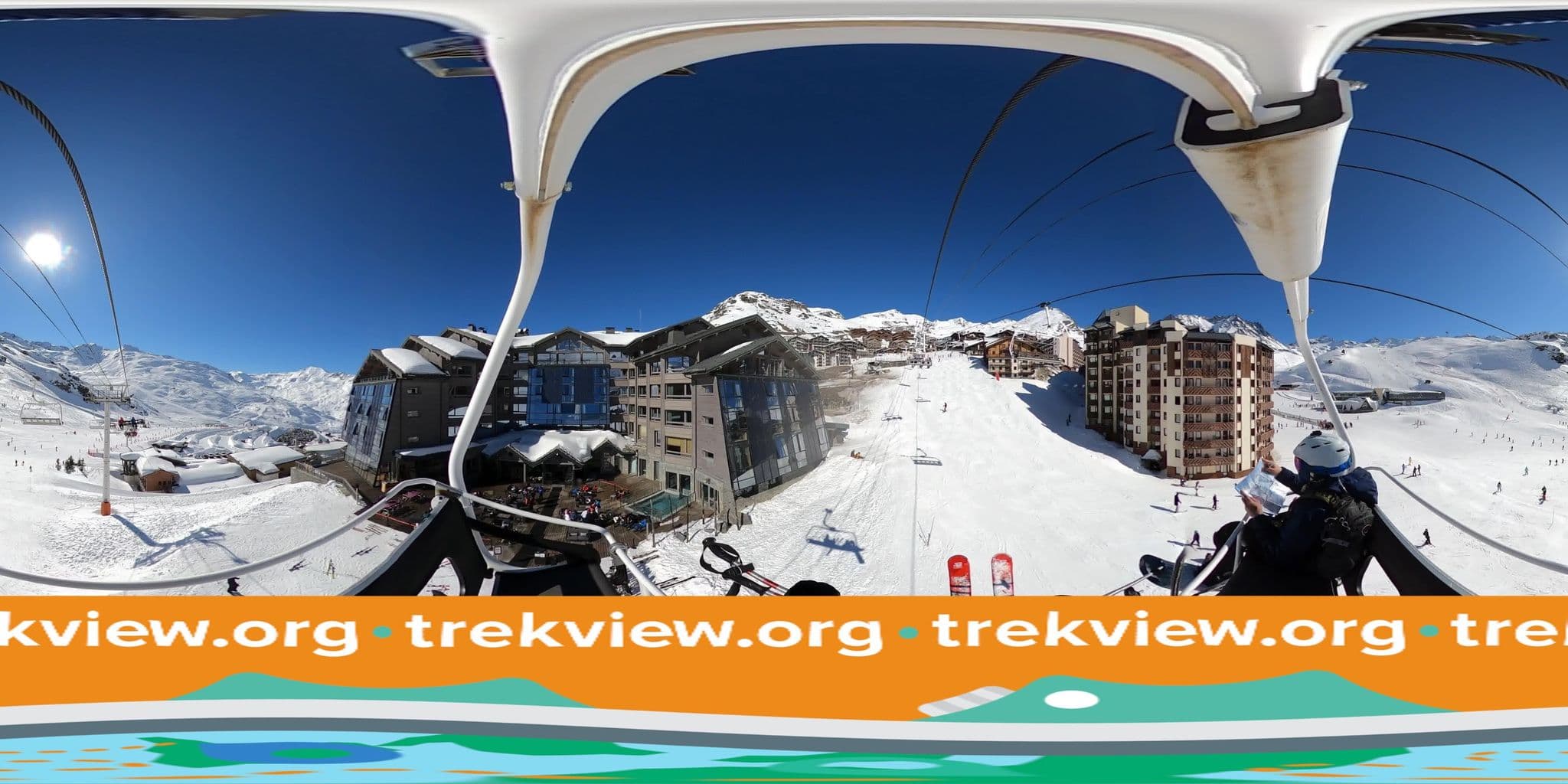 Street view near Altapura the highest skipalace, Val Thorens — © trekviewed (CC BY-SA · Mapillary)