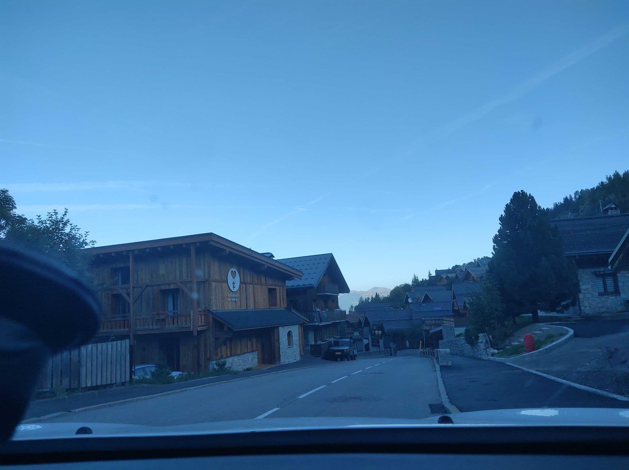Street view near Chalet du Fruit, Méribel — © MatthieuF4FNE (CC BY-SA · Mapillary)