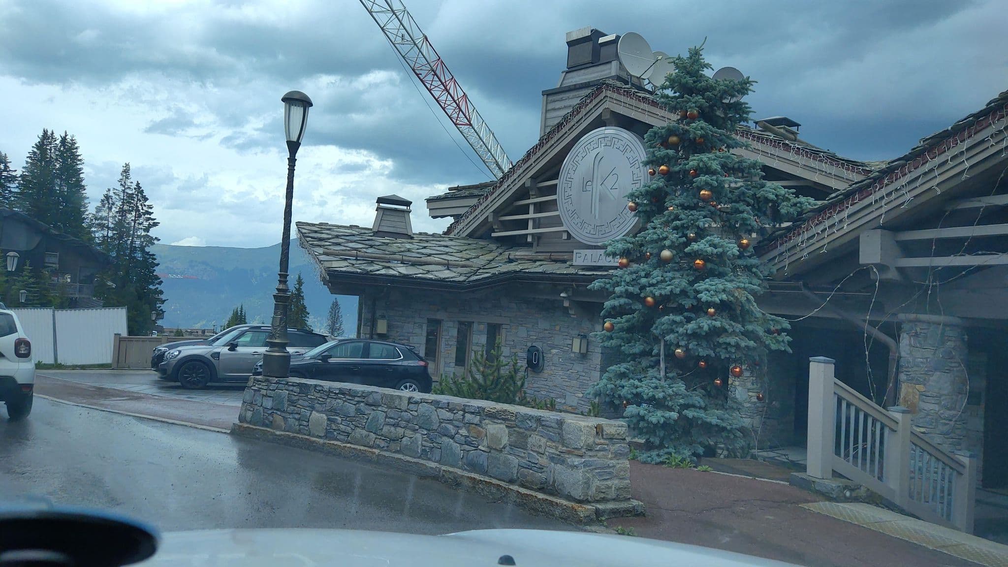Street view near Cadeux, Courchevel — © MatthieuF4FNE (CC BY-SA · Mapillary)