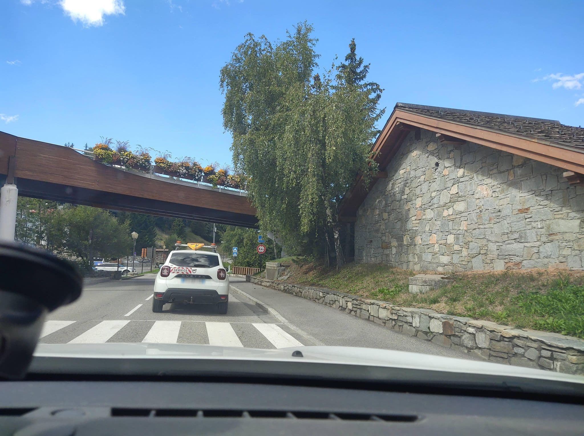 Street view near hotel tremplin, Méribel — © MatthieuF4FNE (CC BY-SA · Mapillary)