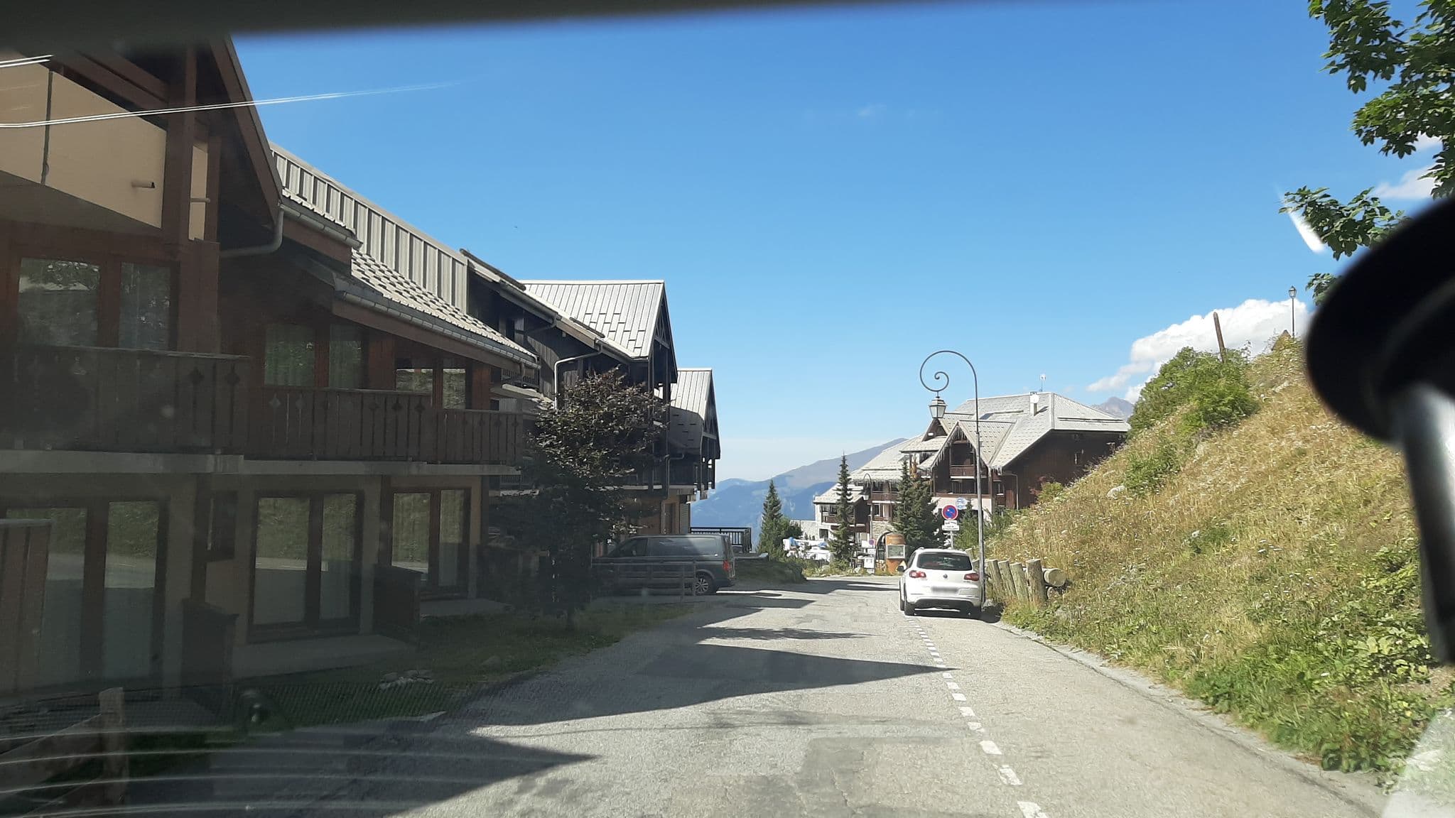 Street view near Avenir 2, Valloire — © alexmodesto73 (CC BY-SA · Mapillary)