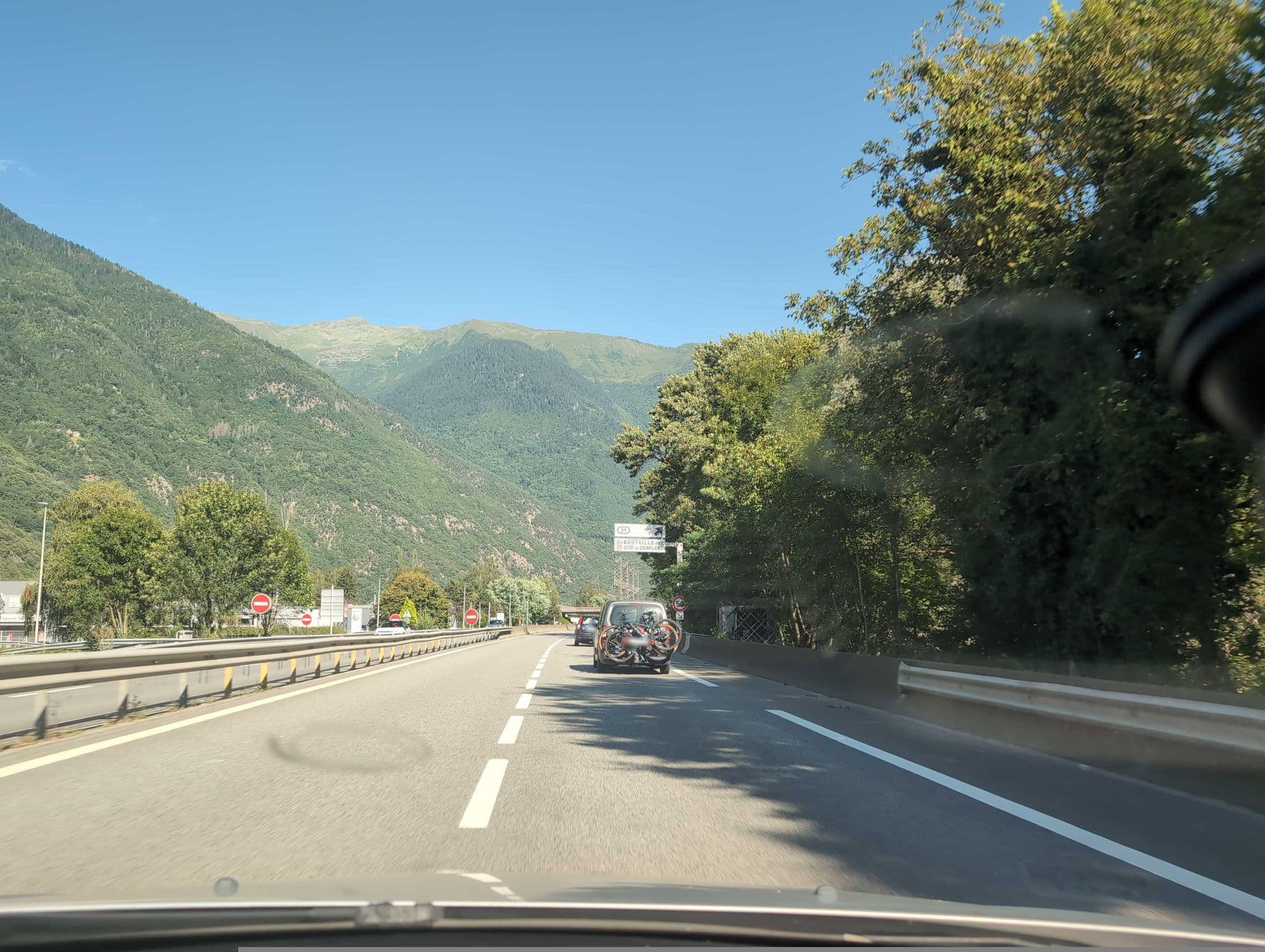 Street view near Centre International de Sejour, Albertville — © Wodner (CC BY-SA · Mapillary)