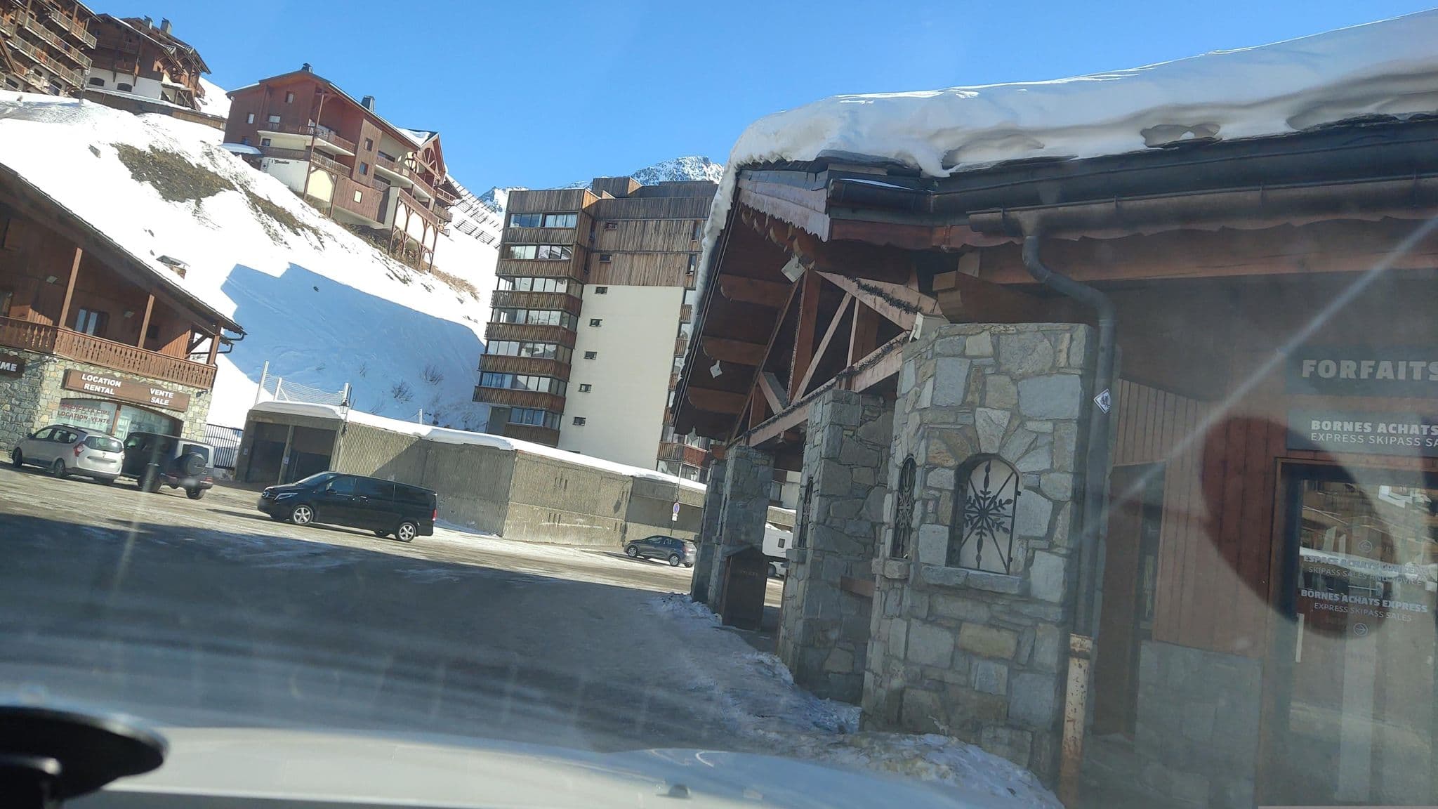 Street view near Diamant Appartements Val Thorens Immobilier, Val Thorens — © MatthieuF4FNE (CC BY-SA · Mapillary)