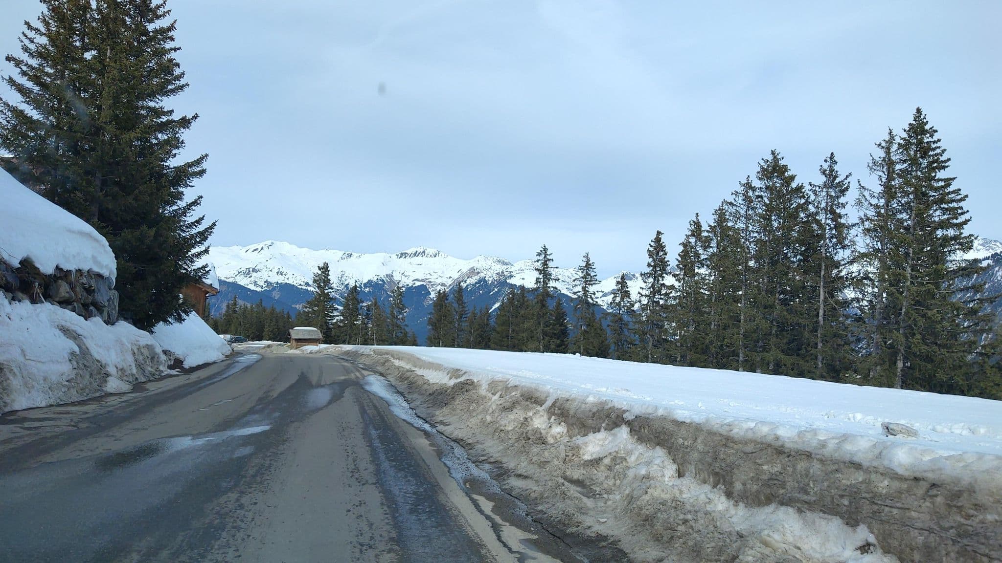 Street view near Hotel Le Kilimanjaro, Courchevel — © MatthieuF4FNE (CC BY-SA · Mapillary)