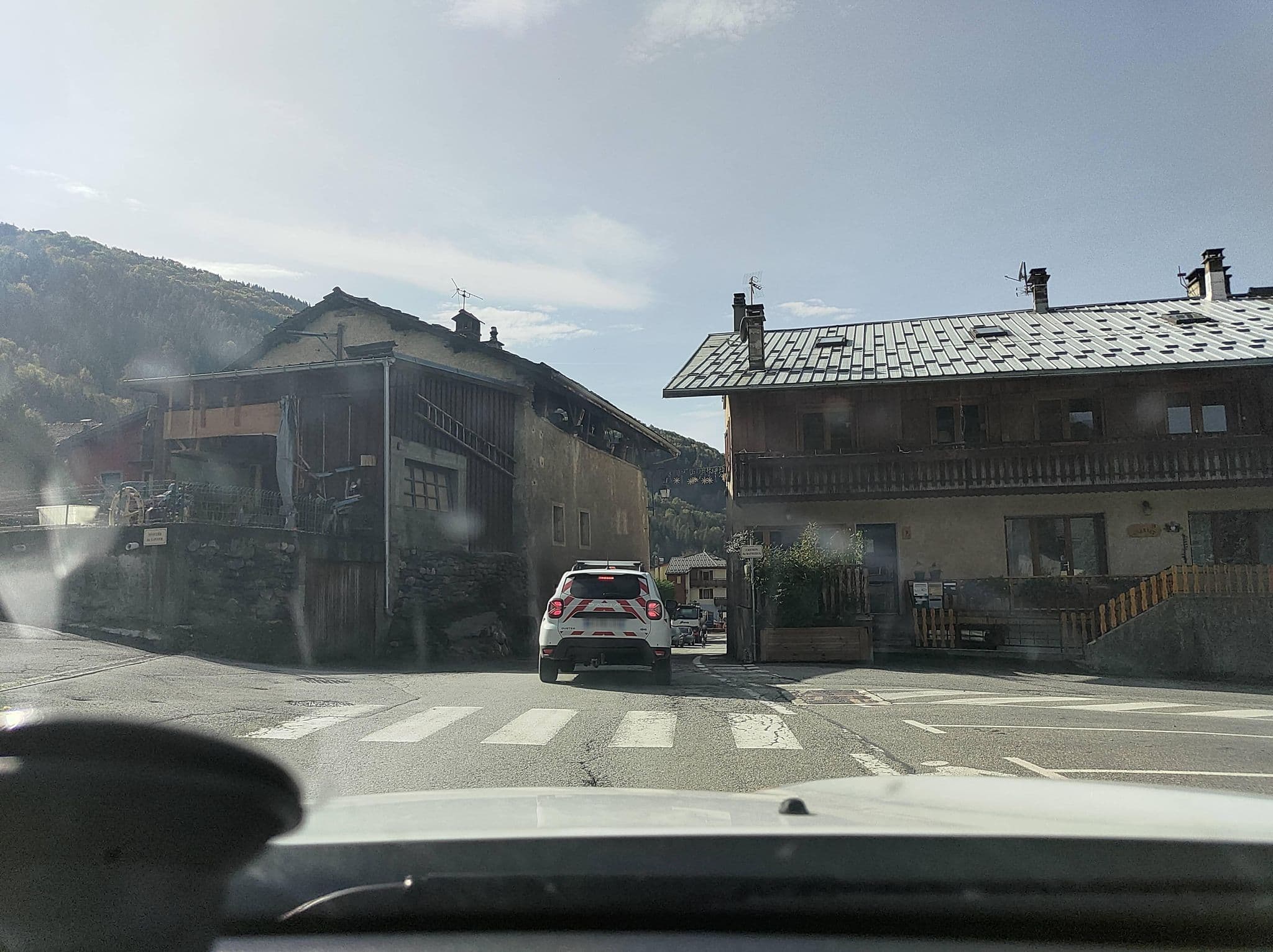 Street view near Hôtel Emeraude, Bourg-Saint-Maurice — © MatthieuF4FNE (CC BY-SA · Mapillary)