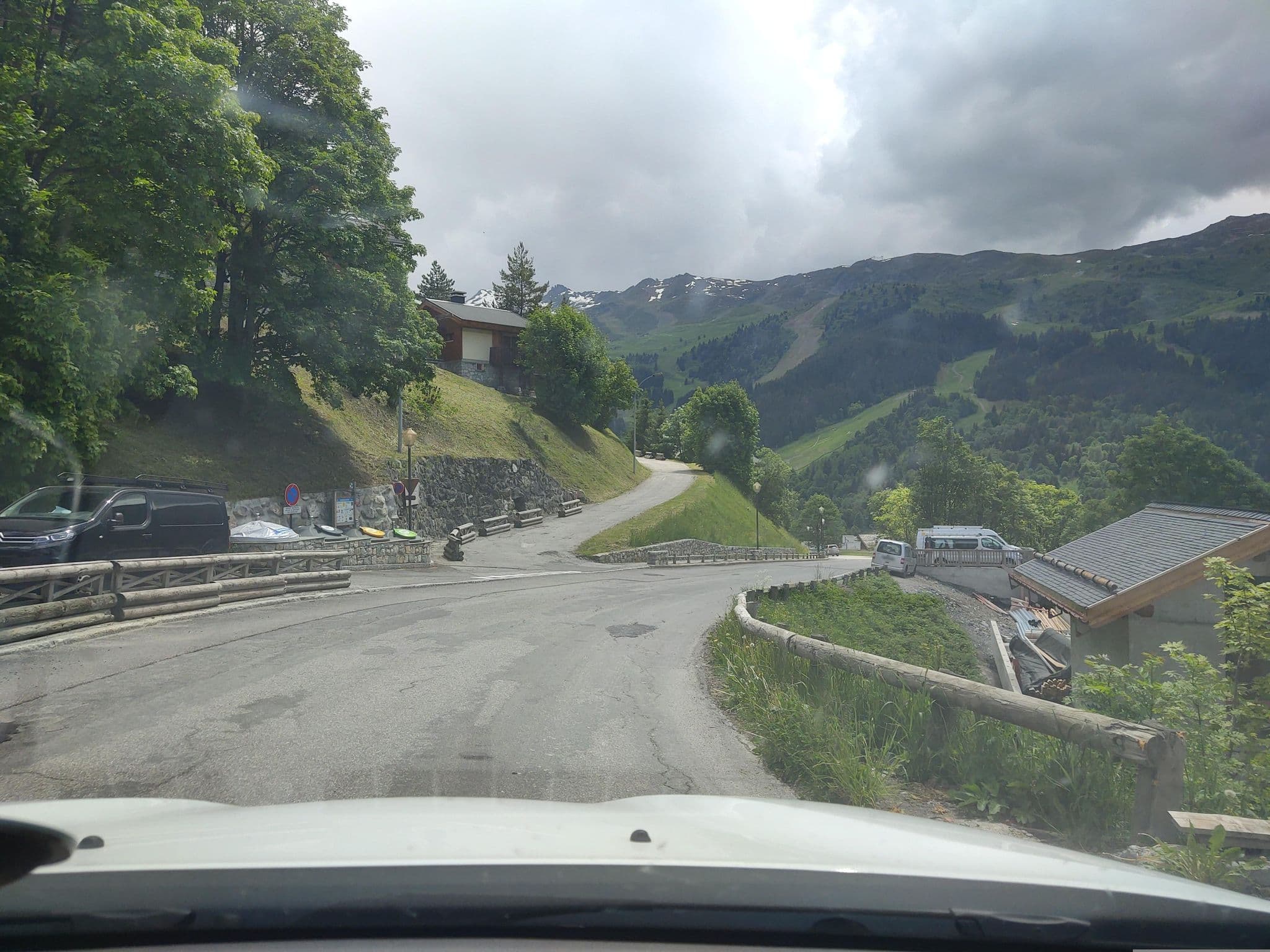 Street view near Résidence Aubepine, Méribel — © MatthieuF4FNE (CC BY-SA · Mapillary)