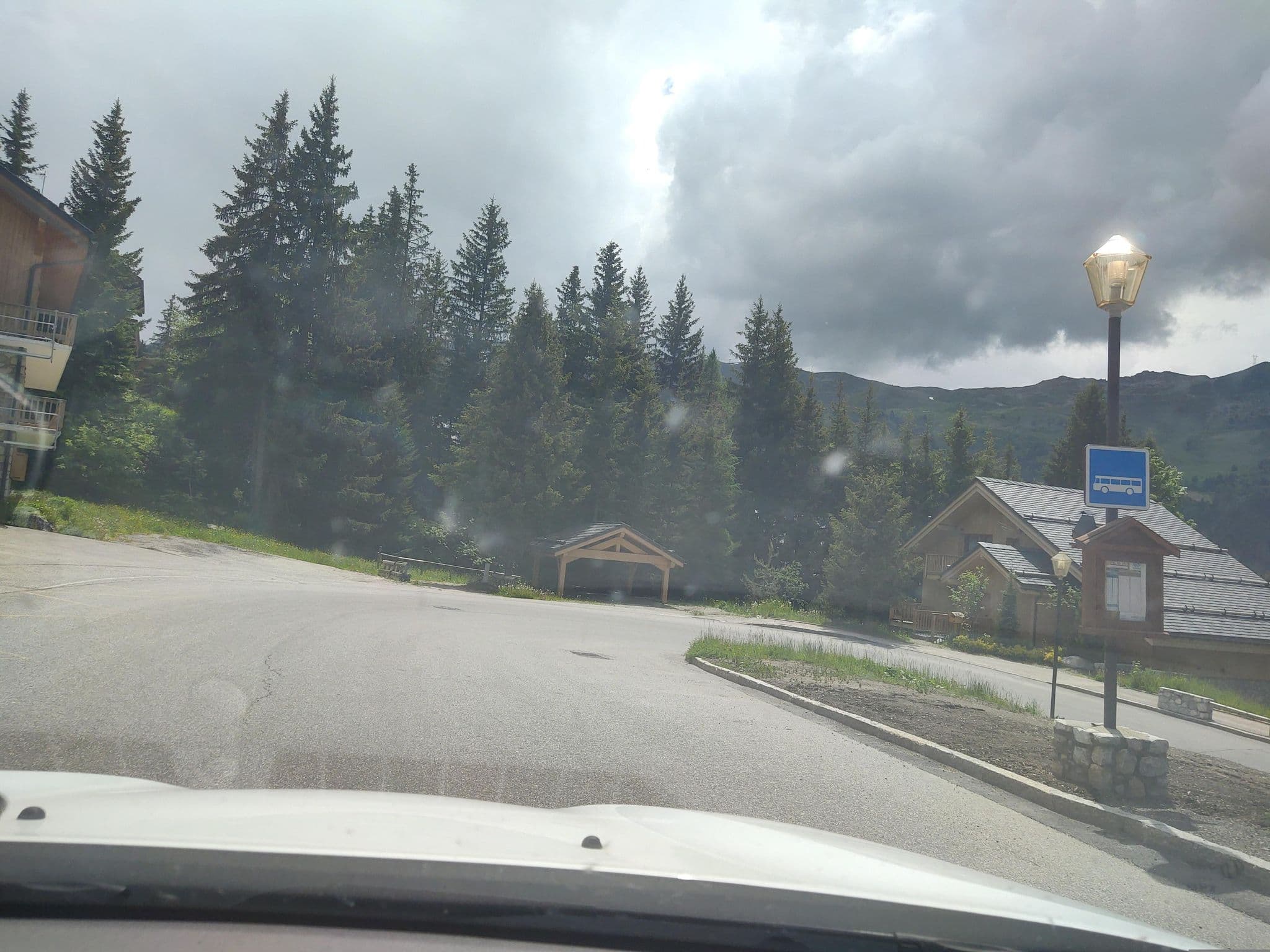 Street view near Comfortable cocoon in Meribel, Méribel — © MatthieuF4FNE (CC BY-SA · Mapillary)