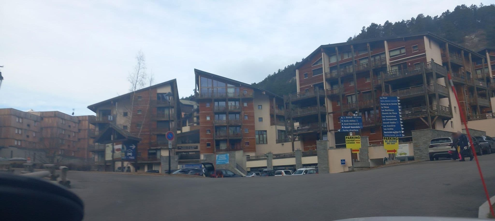 Street view near Goelia les Balcons d'Anais Residence Villarodin-Bourget, Modane — © MatthieuF4FNE (CC BY-SA · Mapillary)