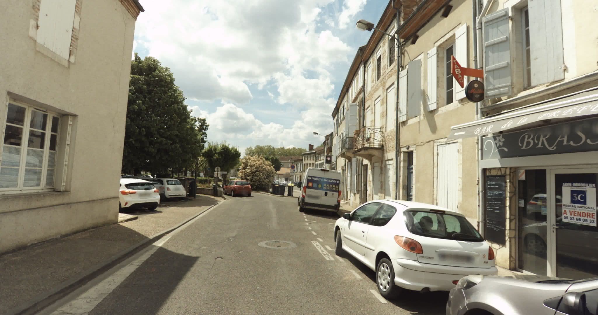 Street view near Logis de France, Agen — © sogefi (CC BY-SA · Mapillary)