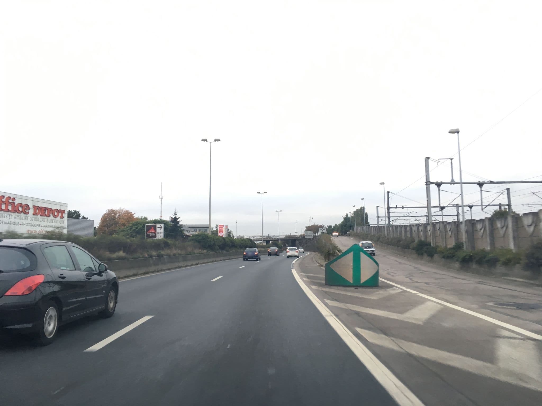 Street view near Ibis Budget Le Petit Quevilly, Le Petit-Quevilly — © unmap (CC BY-SA · Mapillary)