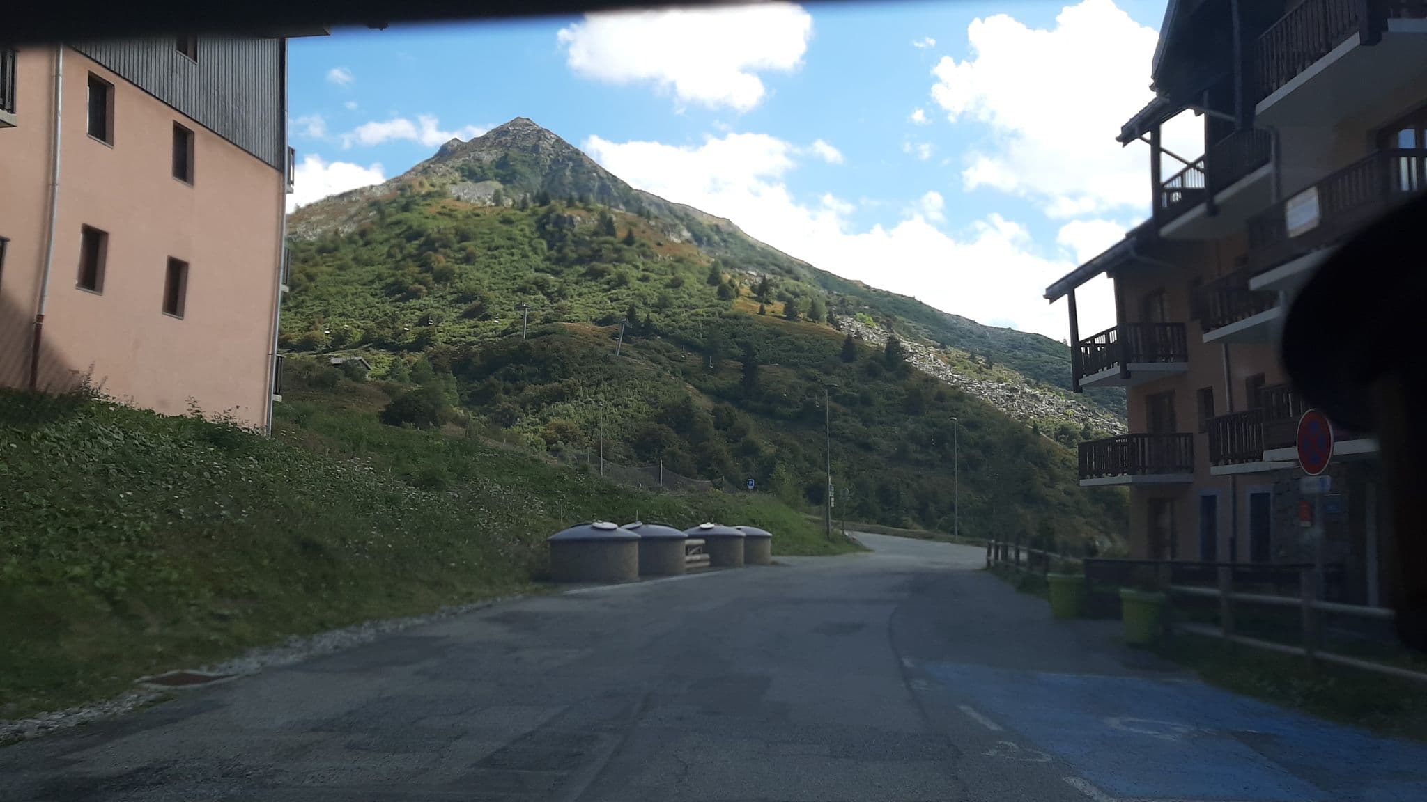 Street view near Les IEF Font Du Ski, Valloire — © alexmodesto73 (CC BY-SA · Mapillary)
