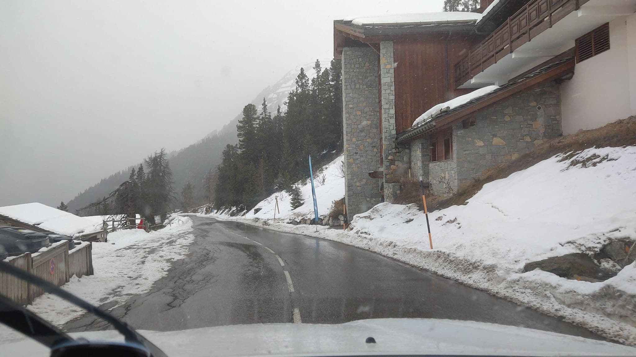 Street view near Hotel des deux domaines, Belle-Plagne — © MatthieuF4FNE (CC BY-SA · Mapillary)