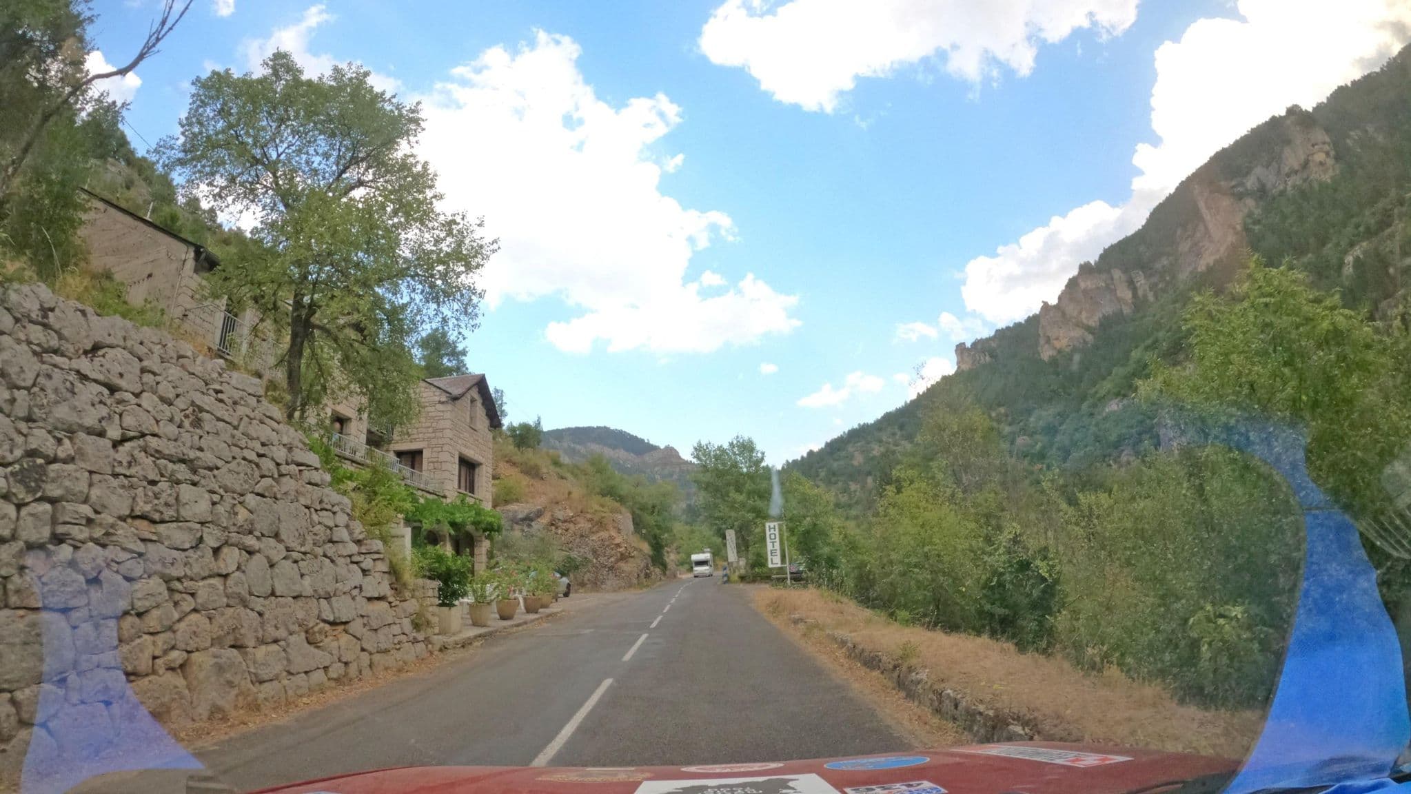 Street view near Hôtel Chante-Perdrix, Chanac — © masterofnoroad (CC BY-SA · Mapillary)