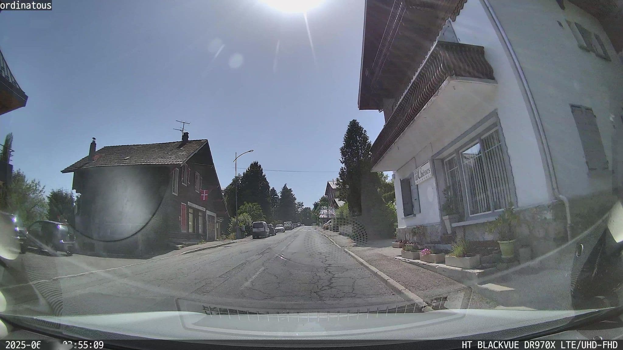 Street view near Hôtel les Chênes, Passy — © ordinatous (CC BY-SA · Mapillary)