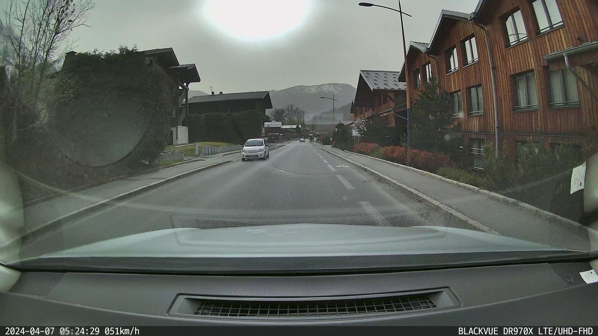 Street view near Rocky Pop Hotel, Les Houches — © ordinatous (CC BY-SA · Mapillary)