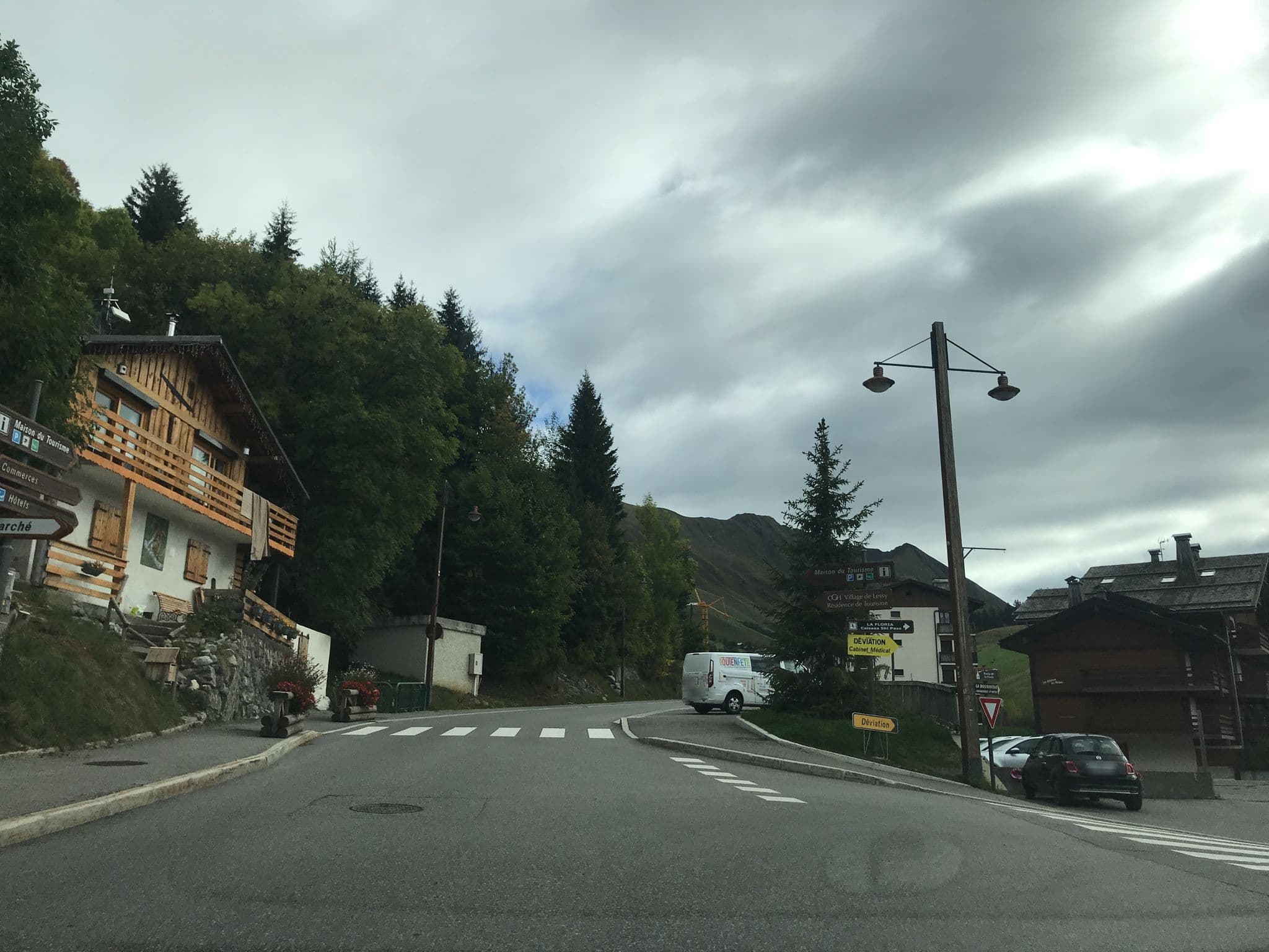 Street view near Les Cimes Hôtels-Chalets de Tradition, Le Grand-Bornand — © pgiraud (CC BY-SA · Mapillary)